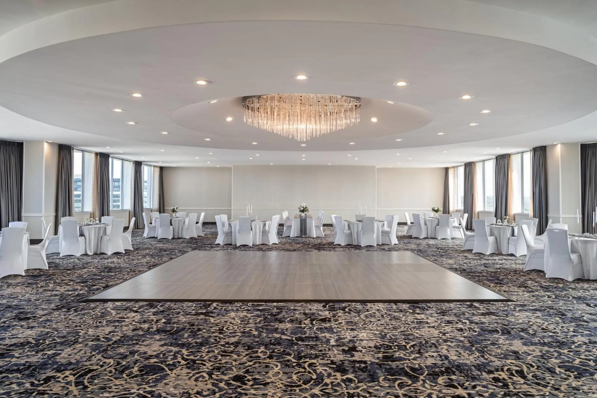 Meeting/conference room in Holiday Inn Sioux Falls-City Center by IHG
