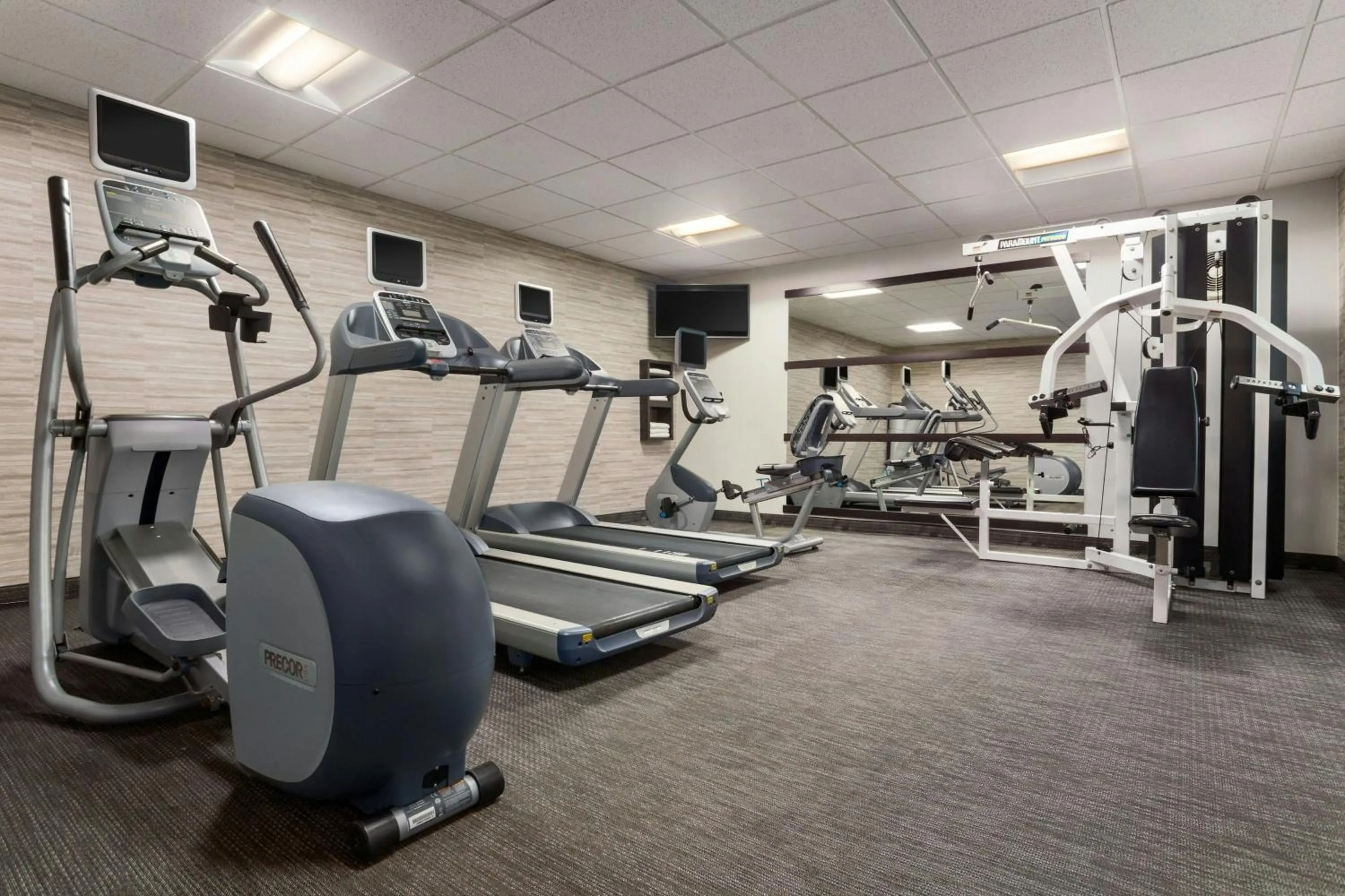 Fitness centre/facilities in Courtyard by Marriott Springfield
