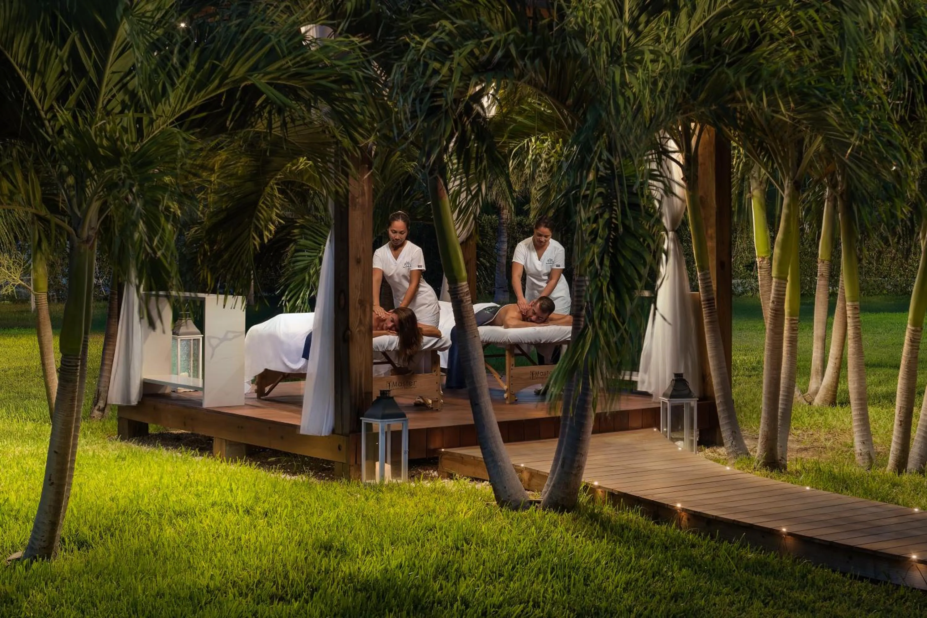 Massage in The Oasis at Grace Bay