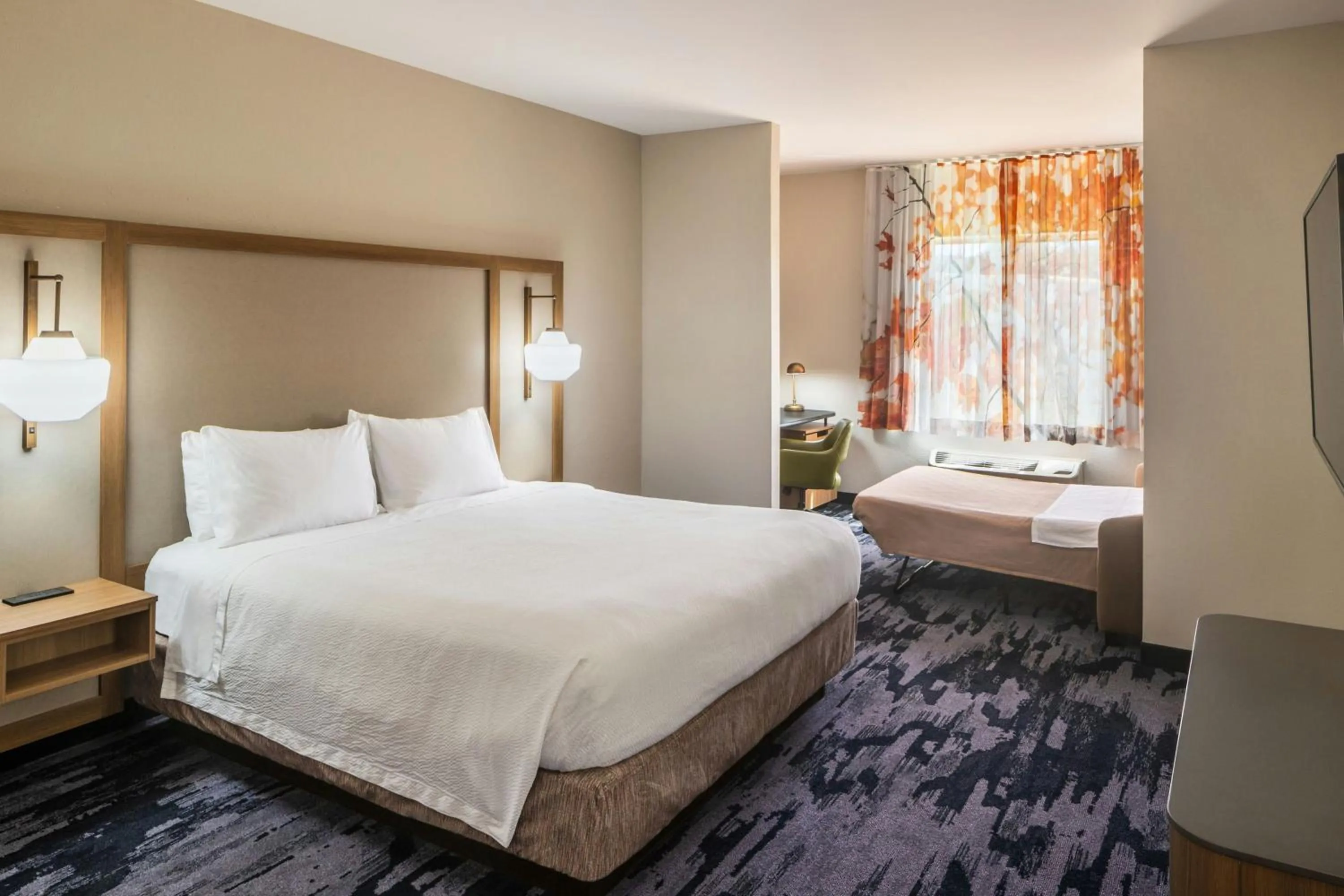 Photo of the whole room, Bed in Fairfield Inn by Marriott Richmond