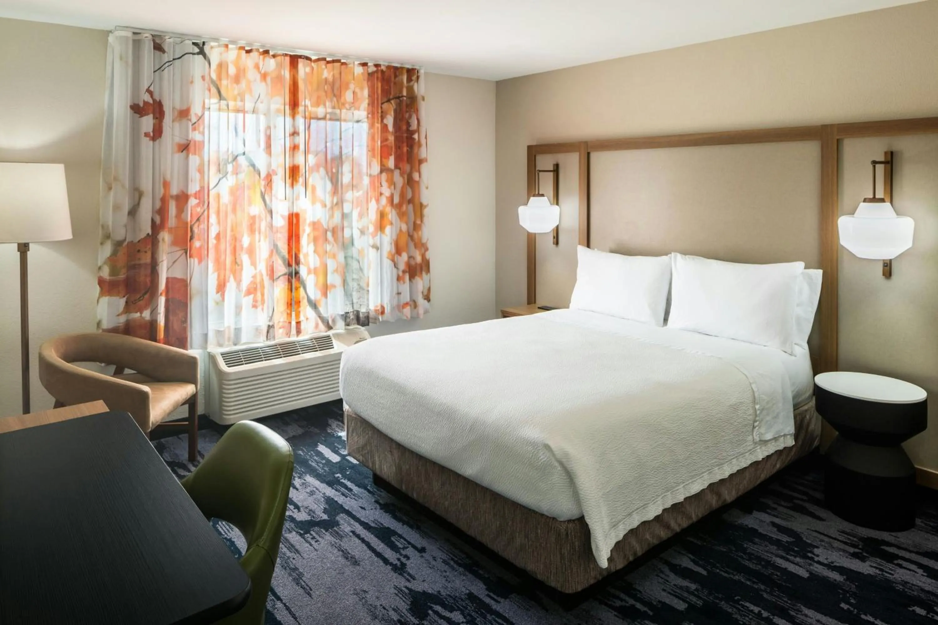 Photo of the whole room, Bed in Fairfield Inn by Marriott Richmond