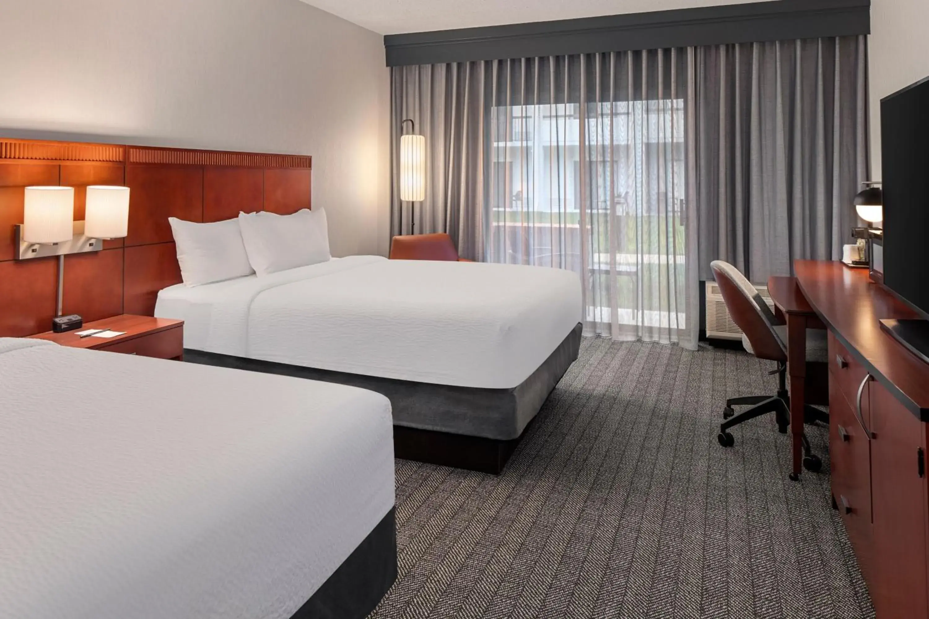 Queen Room with Two Queen Beds in Courtyard by Marriott Chicago Waukegan / Gurnee Queen Room with Two Queen Beds in Courtyard by Marriott Chicago Waukegan / Gurnee