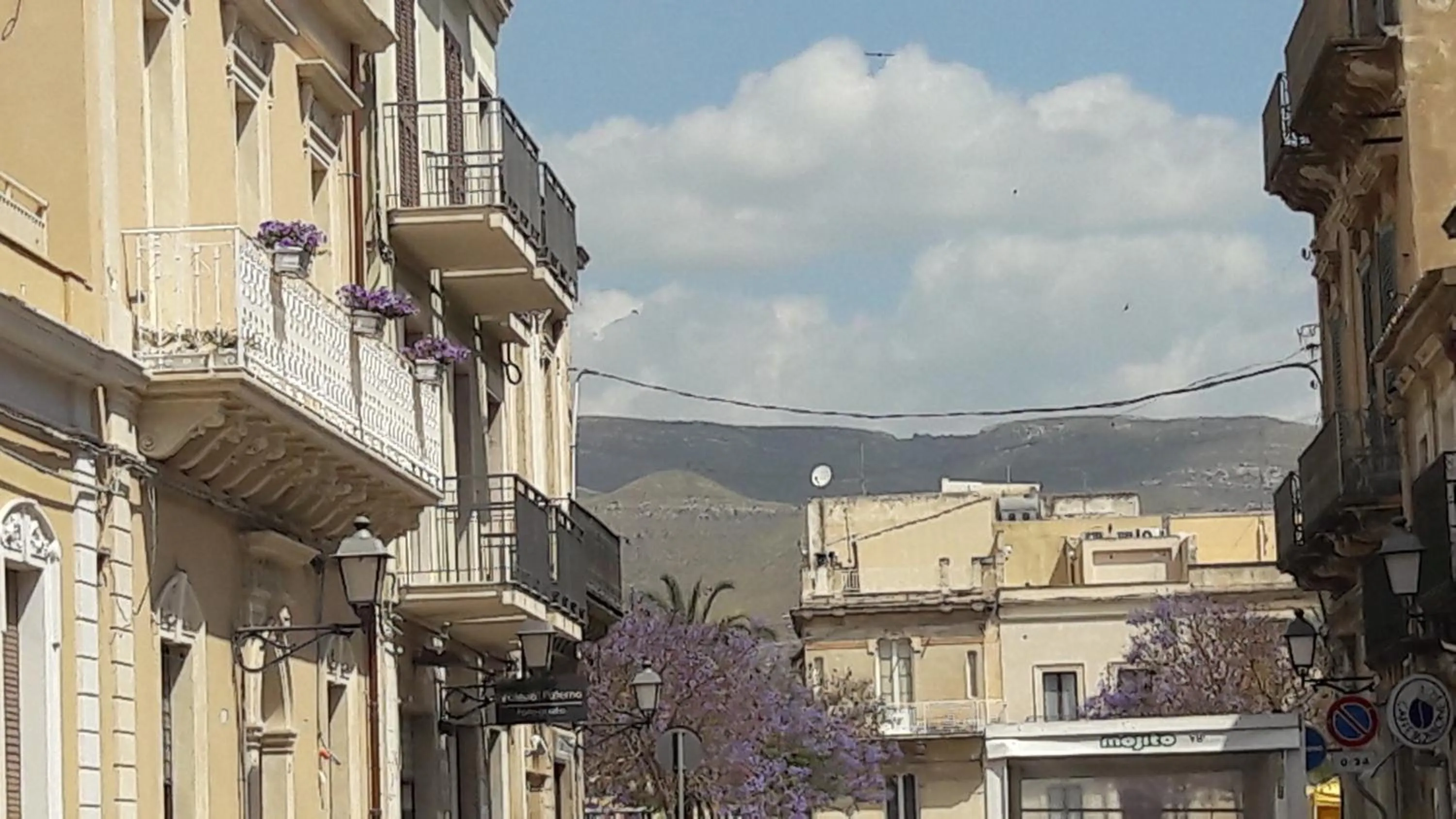 Bird's eye view in "Suliscenti" Dimora Siciliana B&B