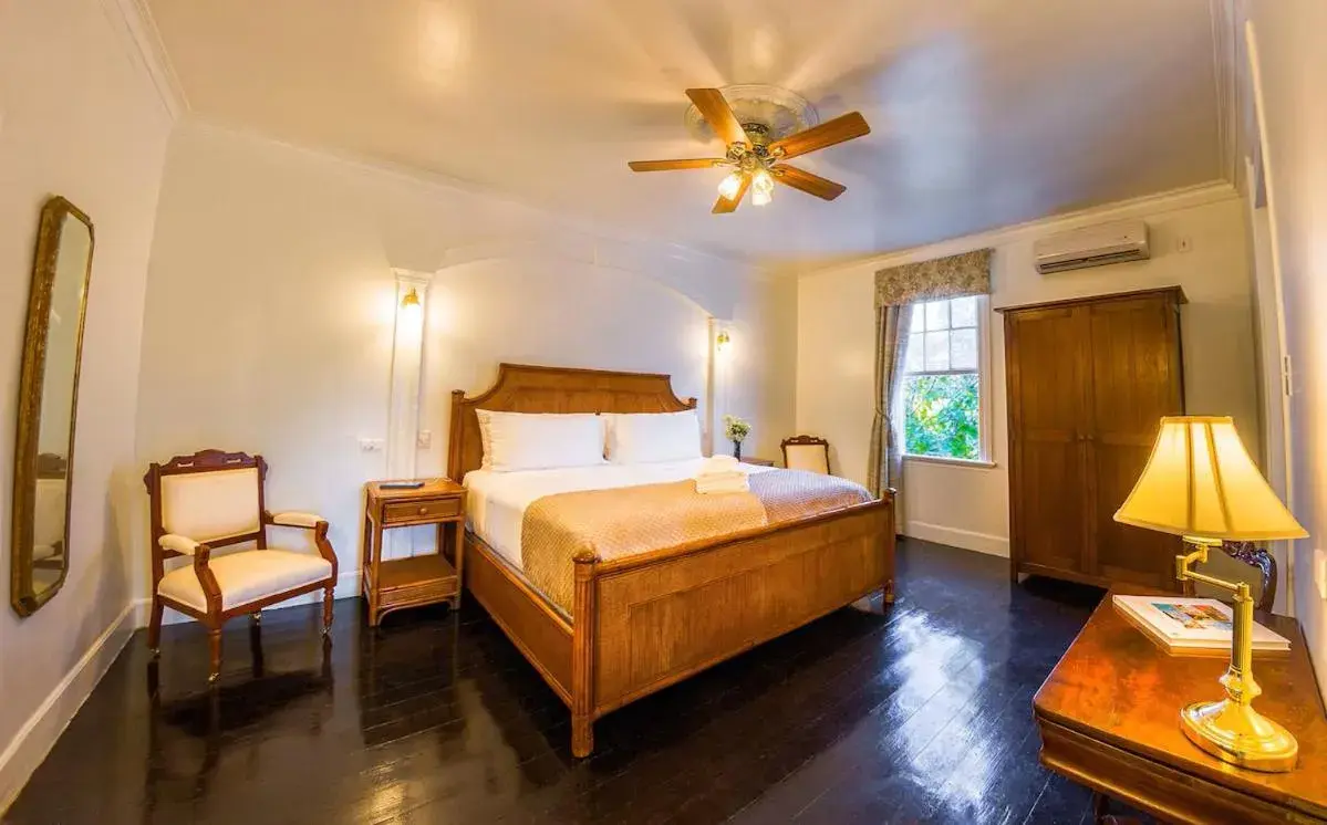 Executive Suite in Turks Head Inne Executive Suite in Turks Head Inne