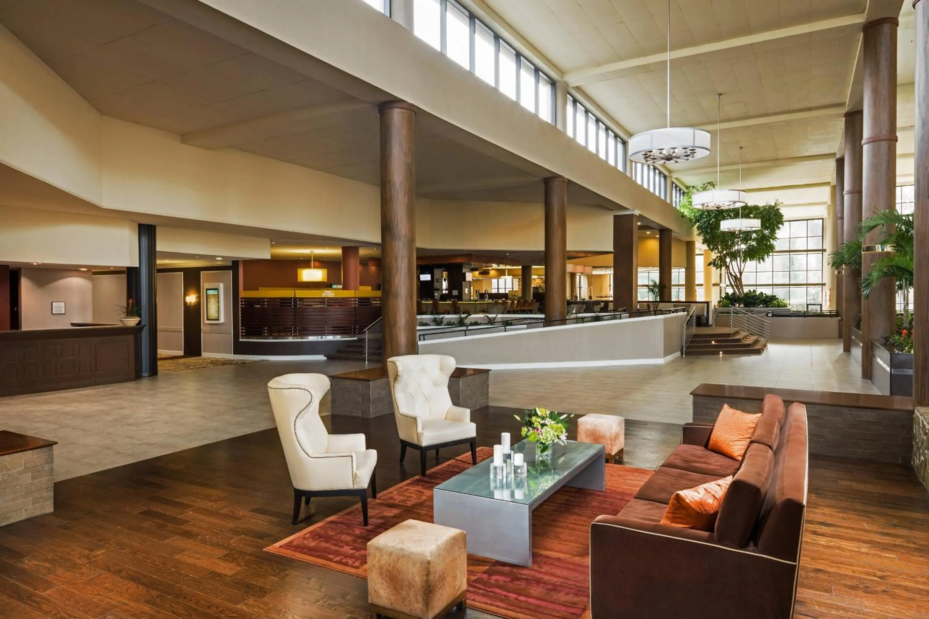 Lobby or reception in Sheraton Charlotte Airport