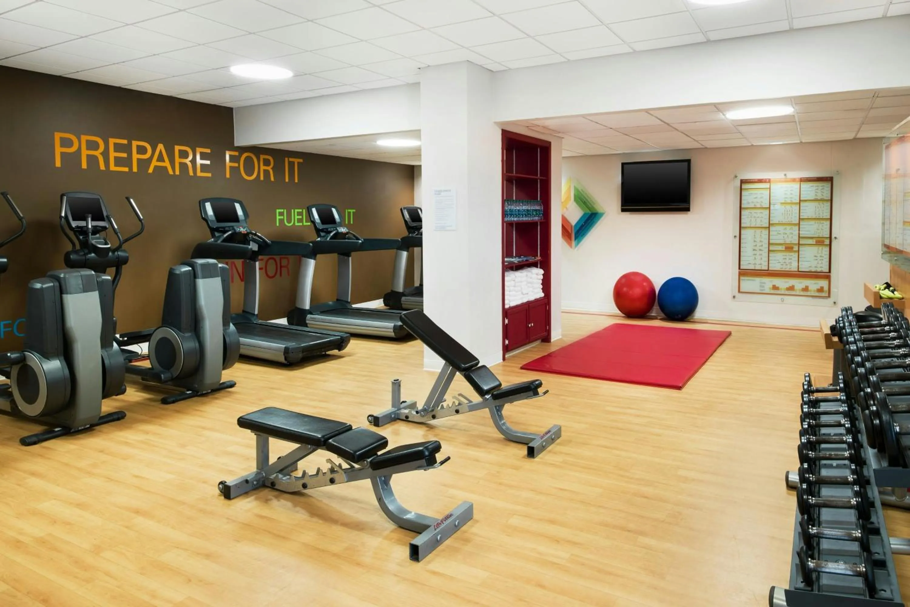 Fitness centre/facilities in Sheraton Charlotte Airport
