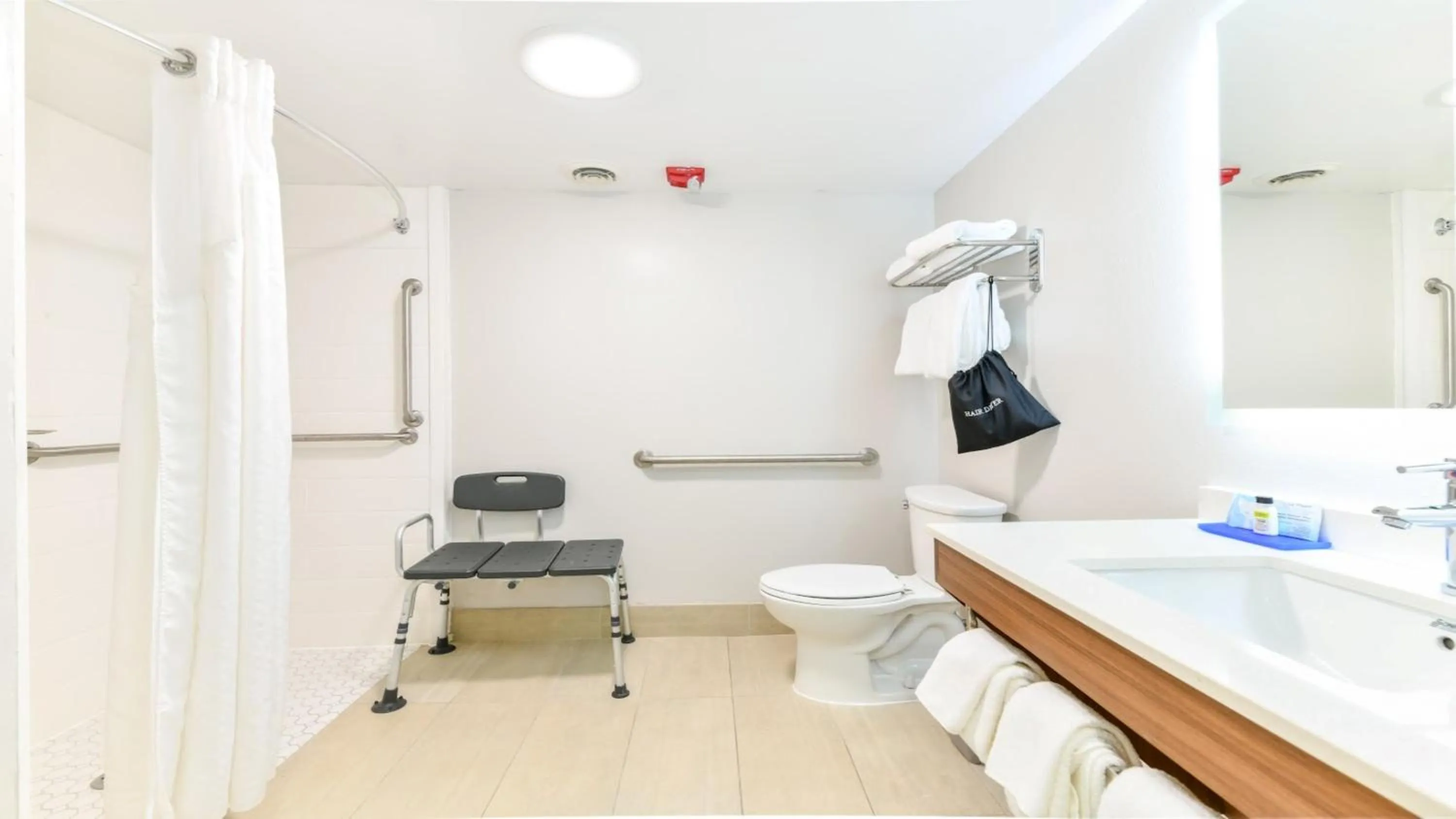 Bathroom in Holiday Inn Express Hotel & Suites Pigeon Forge by IHG