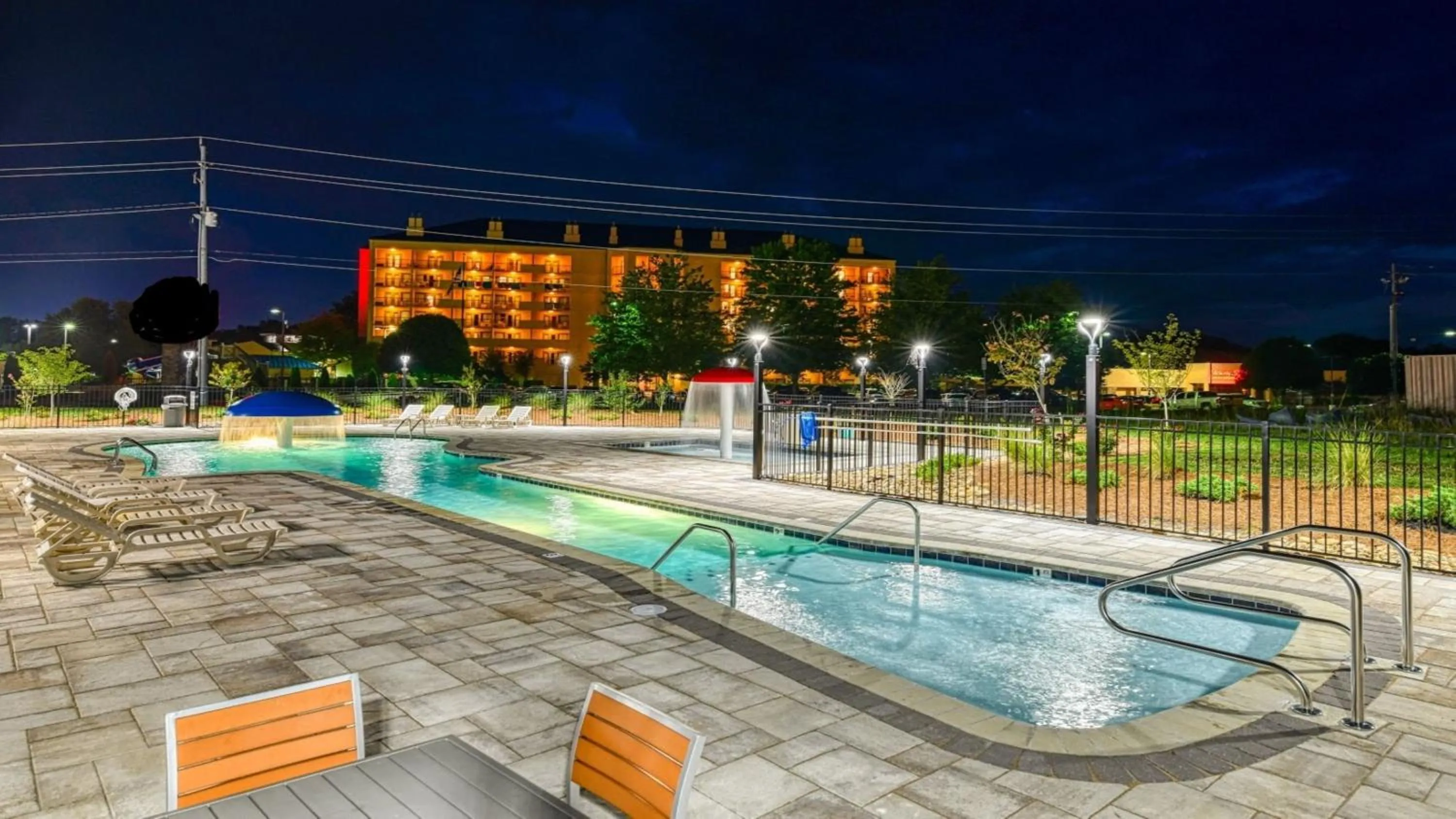 Swimming pool in Holiday Inn Express Hotel & Suites Pigeon Forge by IHG
