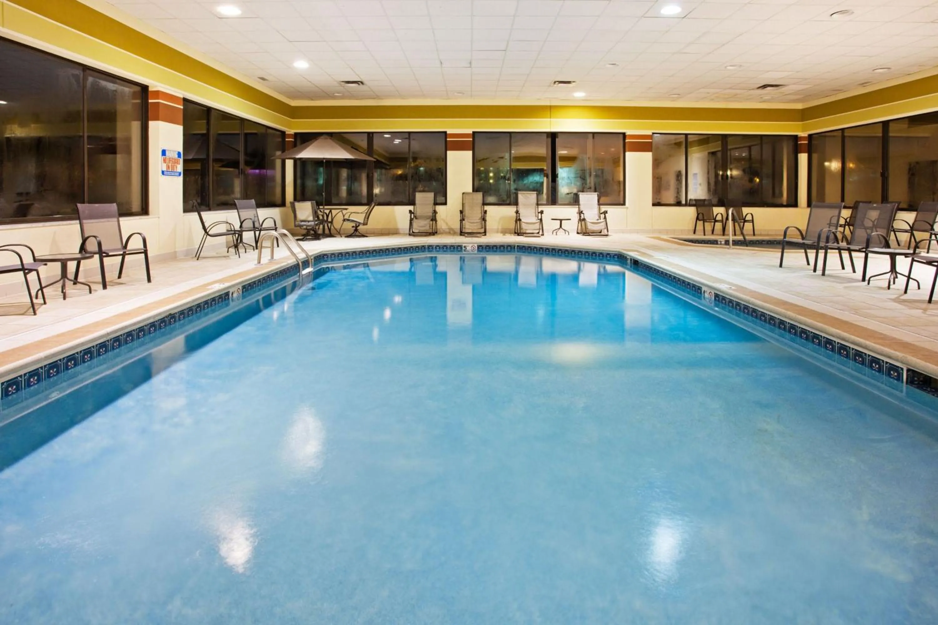Swimming pool in Holiday Inn Express Hotel & Suites Pigeon Forge by IHG