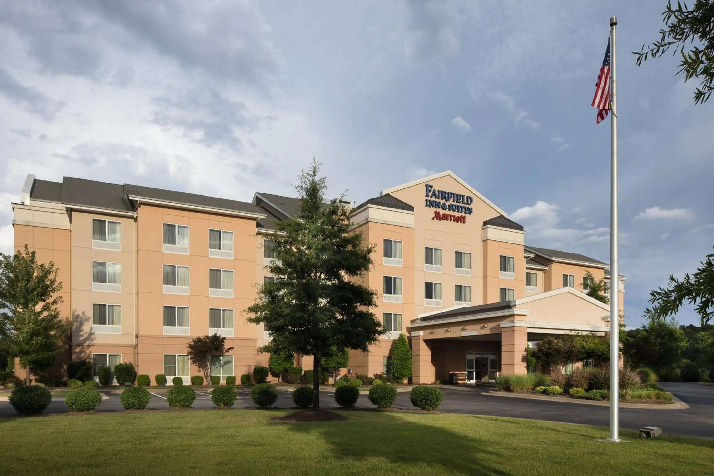 Property building in Fairfield Inn and Suites by Marriott Conway