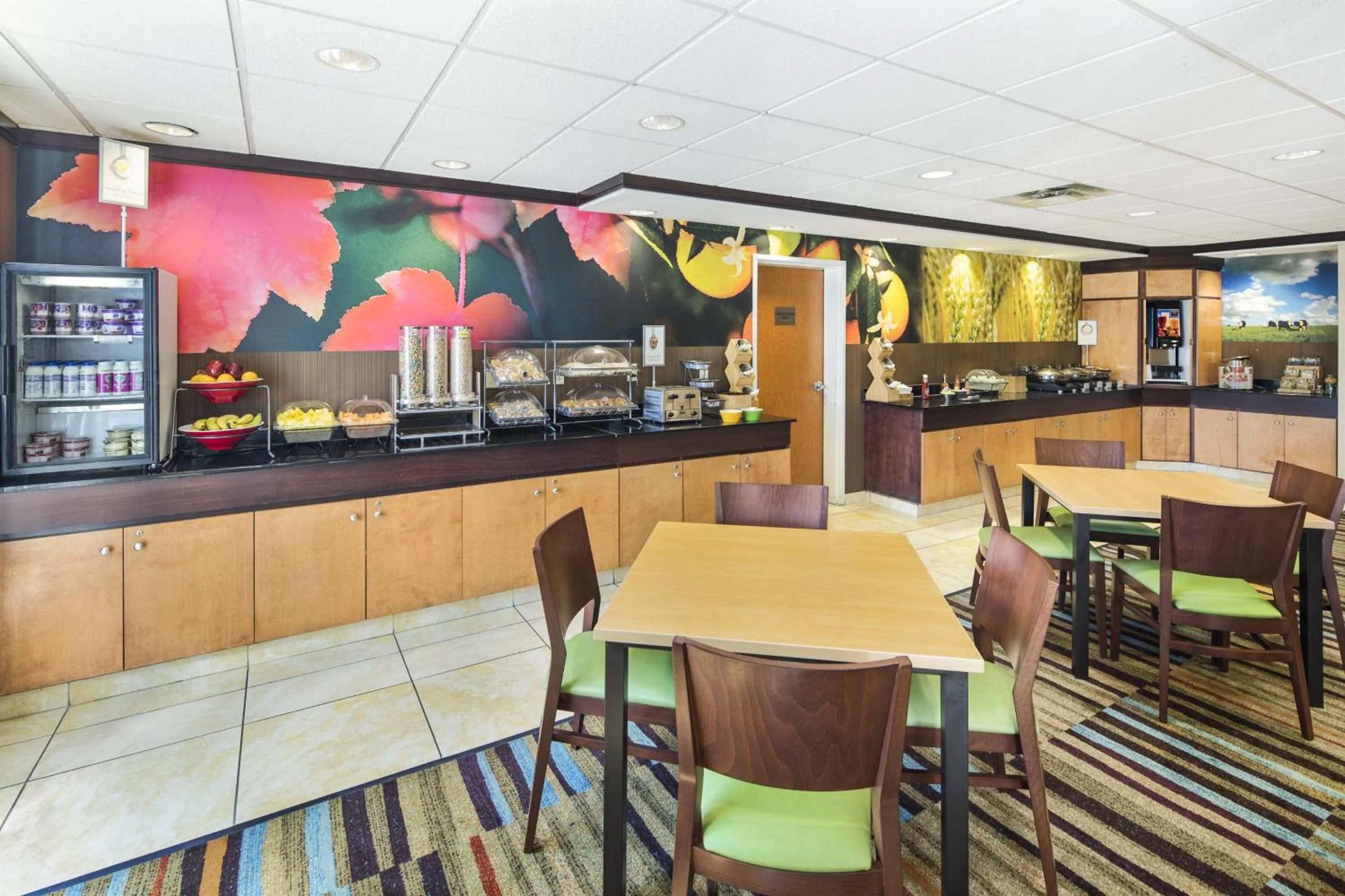 Breakfast in Fairfield Inn and Suites by Marriott Conway
