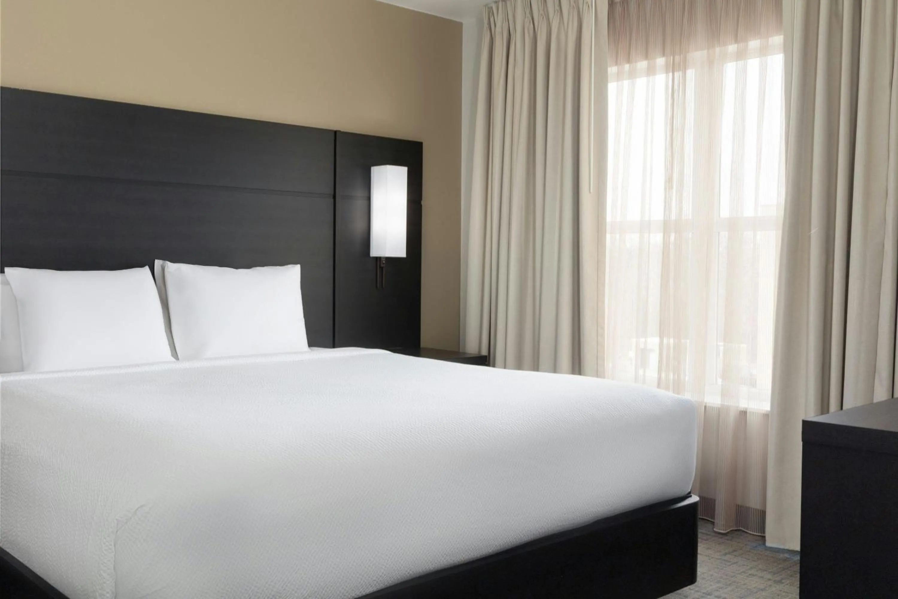 Bedroom, Bed in Residence Inn Dayton North