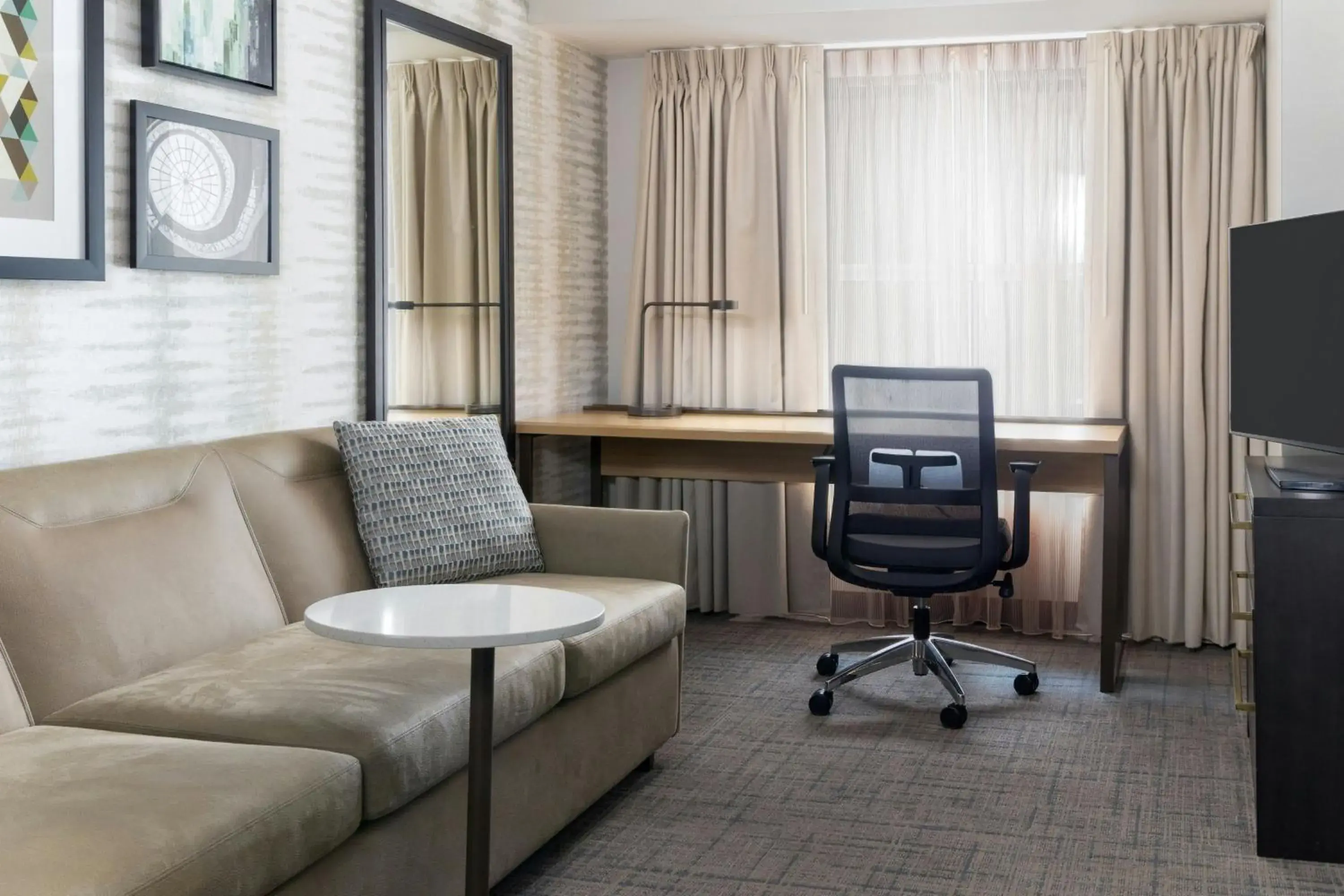 One-Bedroom Suite with Two Queen Beds and Sofa Bed in Residence Inn Dayton North One-Bedroom Suite with Two Queen Beds and Sofa Bed in Residence Inn Dayton North