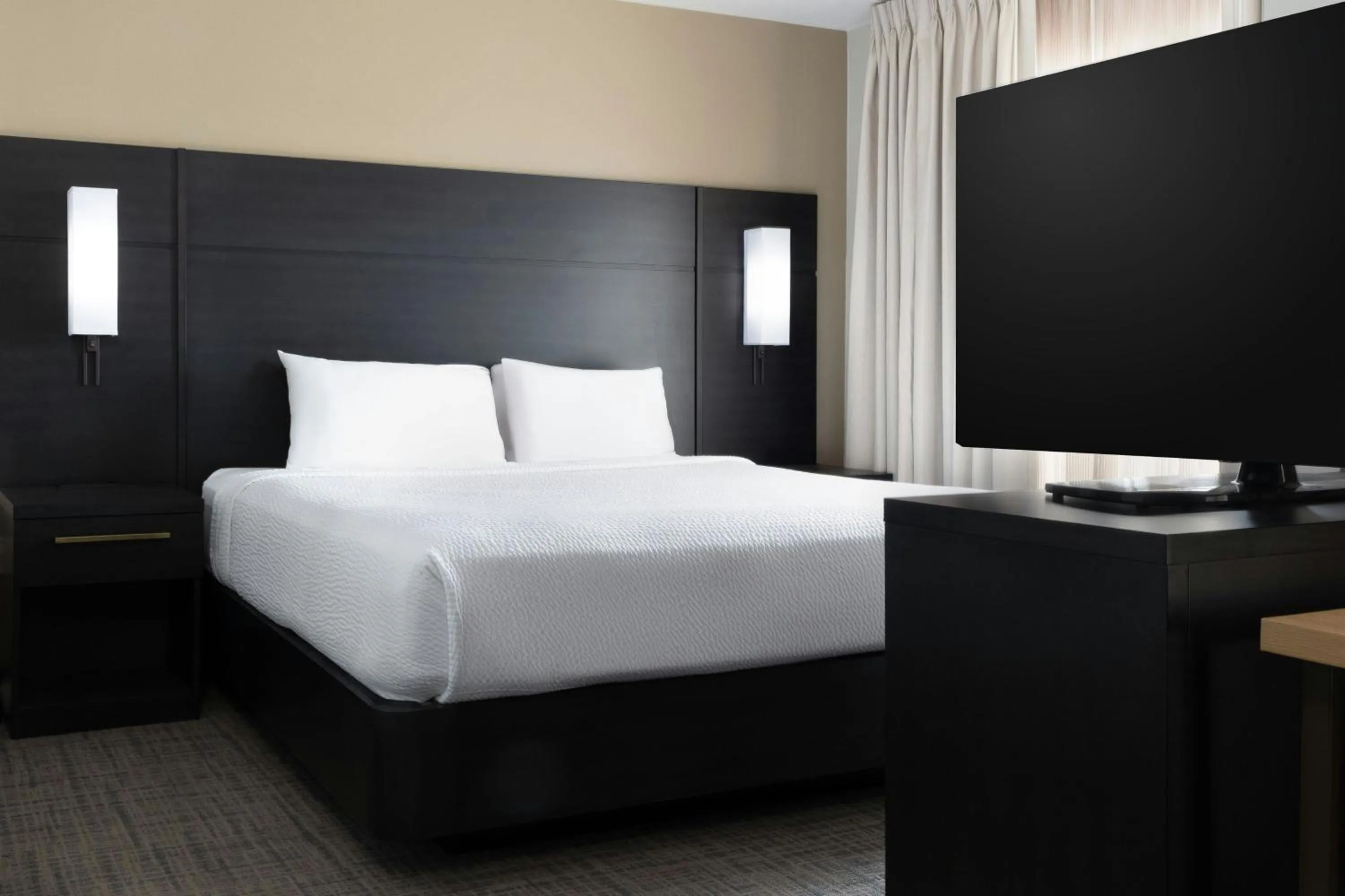 Bedroom, Bed in Residence Inn Dayton North