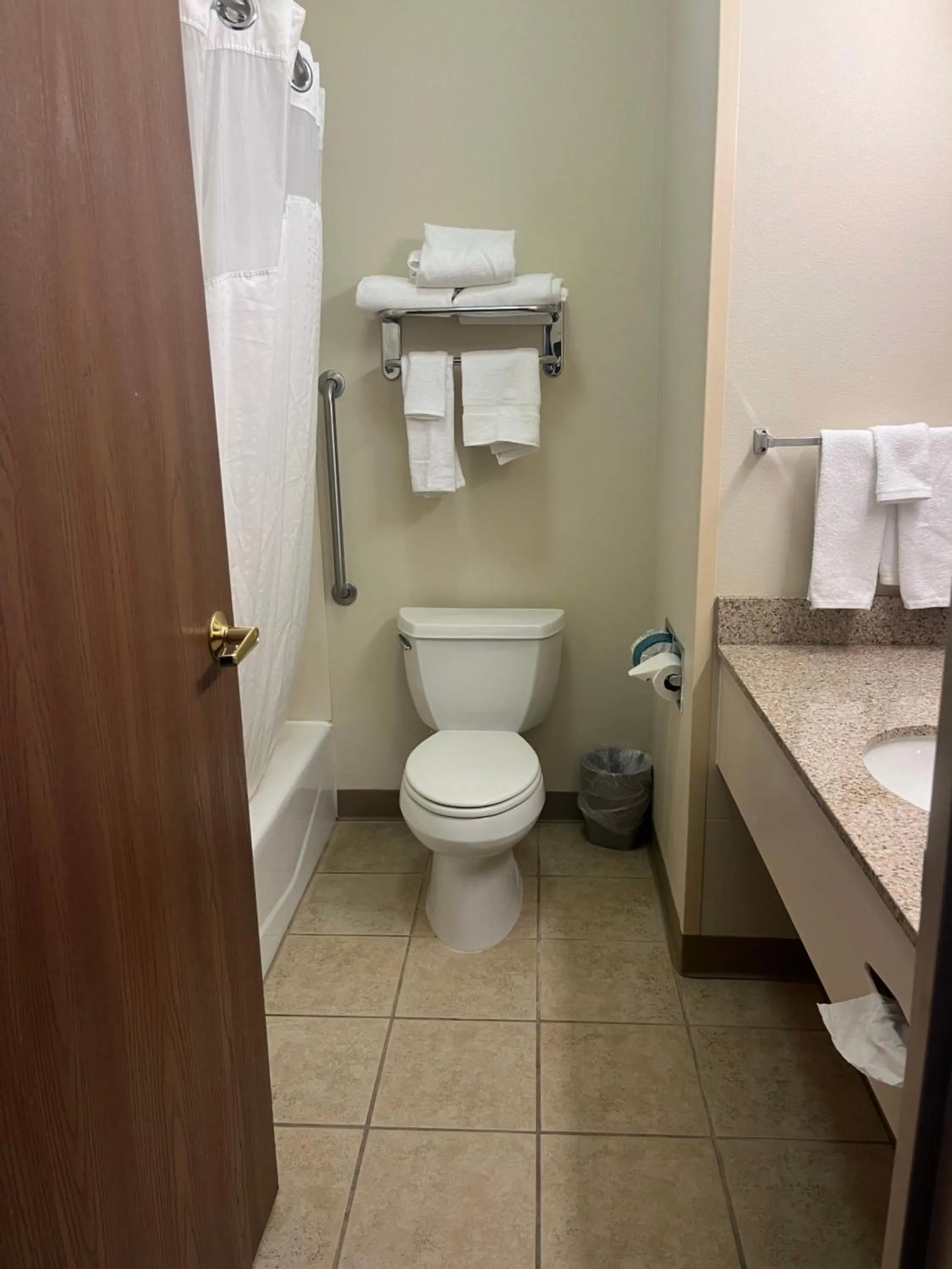 Holiday Inn Express Hotel & Suites Sioux Falls At Empire Mall by IHG