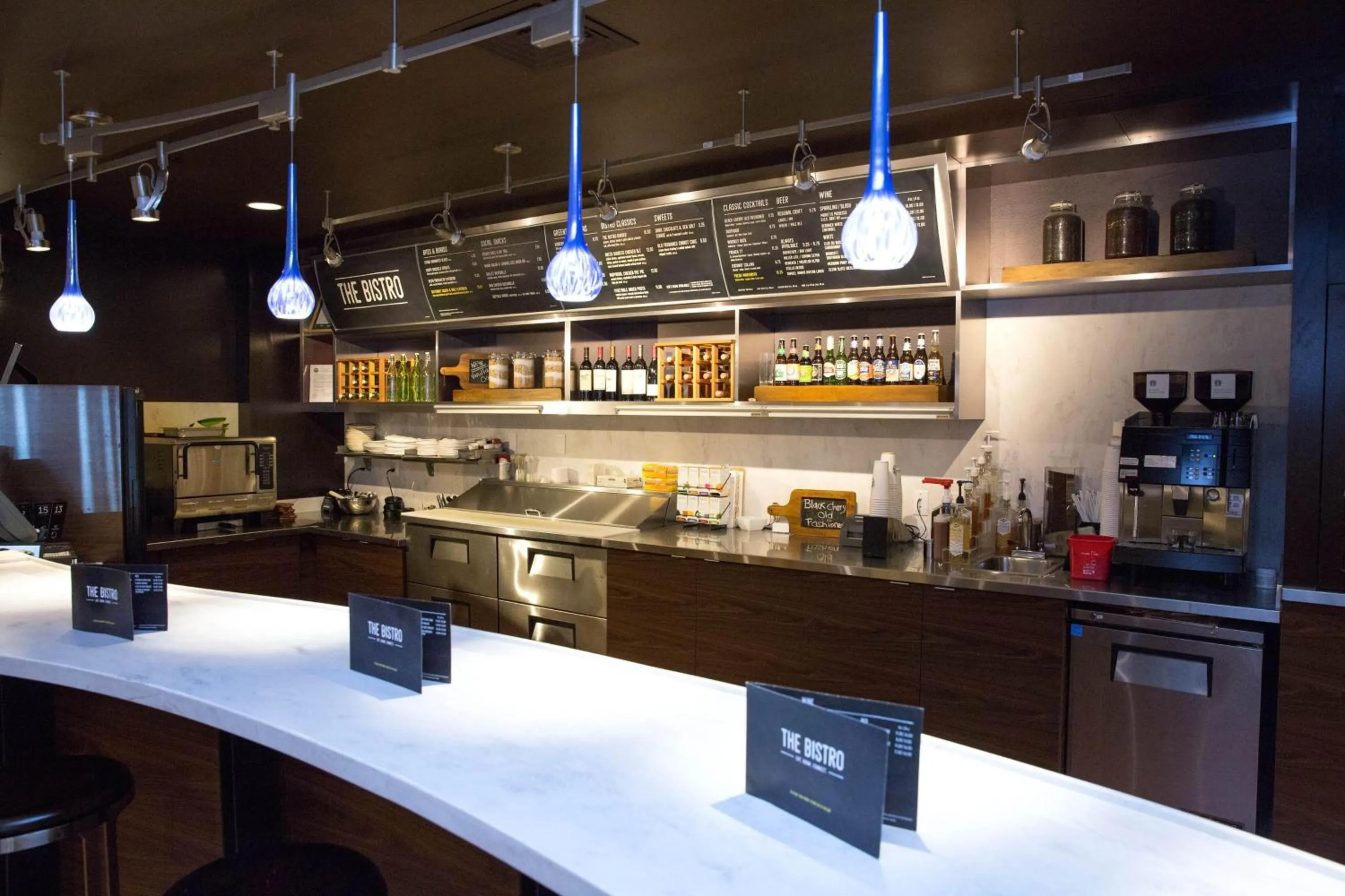 Restaurant/places to eat in Courtyard by Marriott Madison East