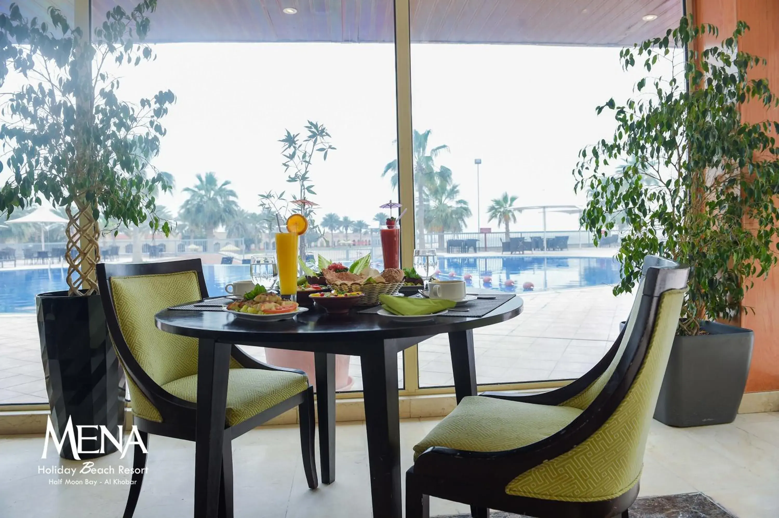 Restaurant/places to eat in Mena Holiday Beach Resort Half Moon Restaurant/places to eat in Mena Holiday Beach Resort Half Moon