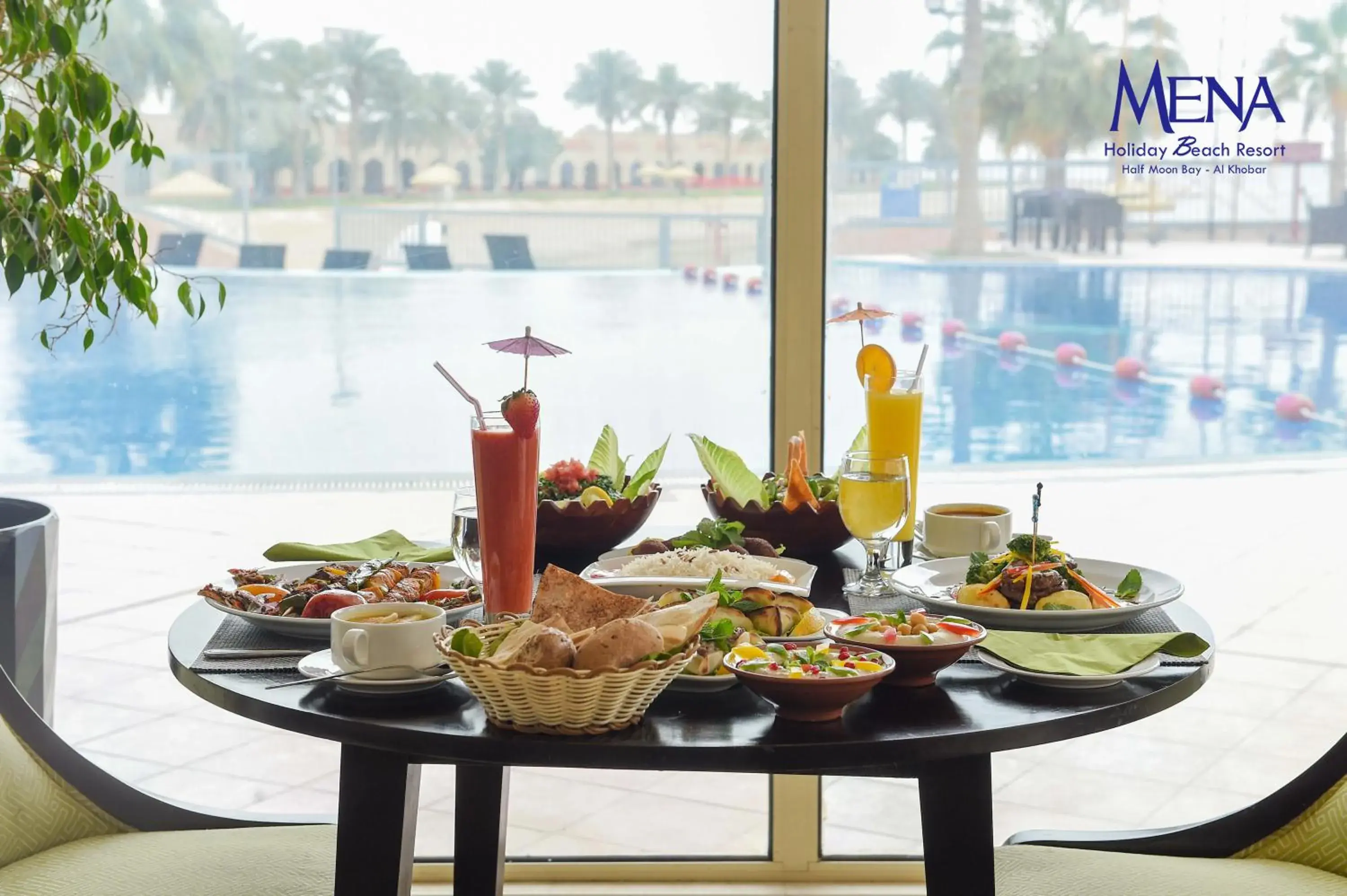 Restaurant/places to eat in Mena Holiday Beach Resort Half Moon Restaurant/places to eat in Mena Holiday Beach Resort Half Moon