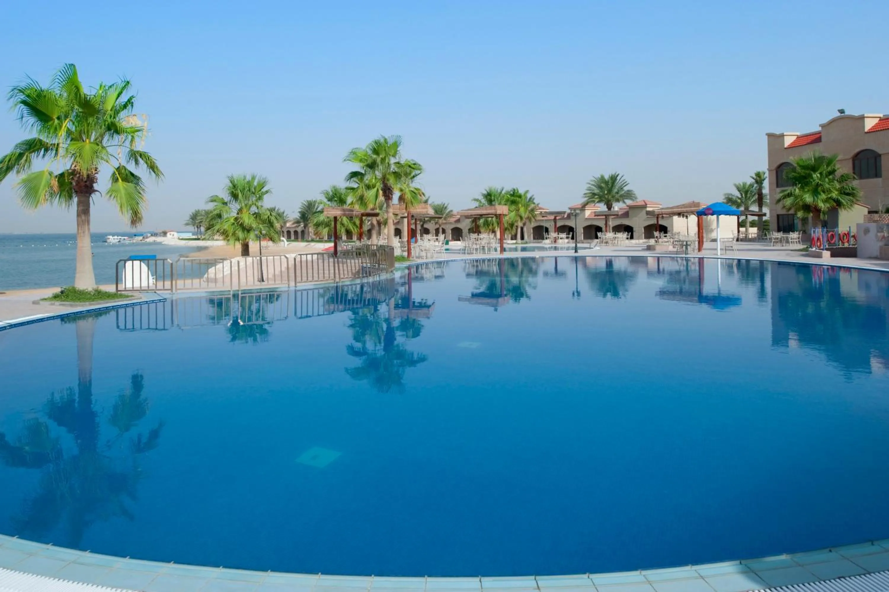 Swimming pool in Mena Holiday Beach Resort Half Moon