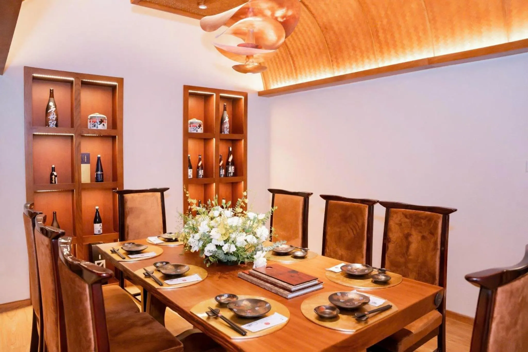 Restaurant/places to eat in Pearl River Hotel