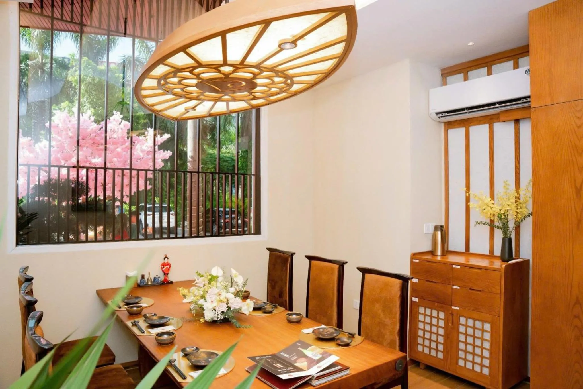 Restaurant/places to eat in Pearl River Hotel