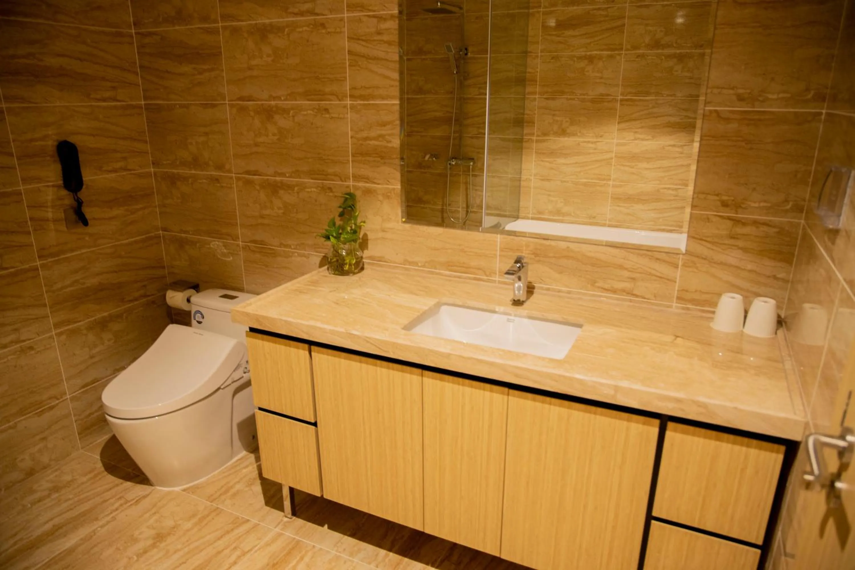 Shower in Pearl River Hotel