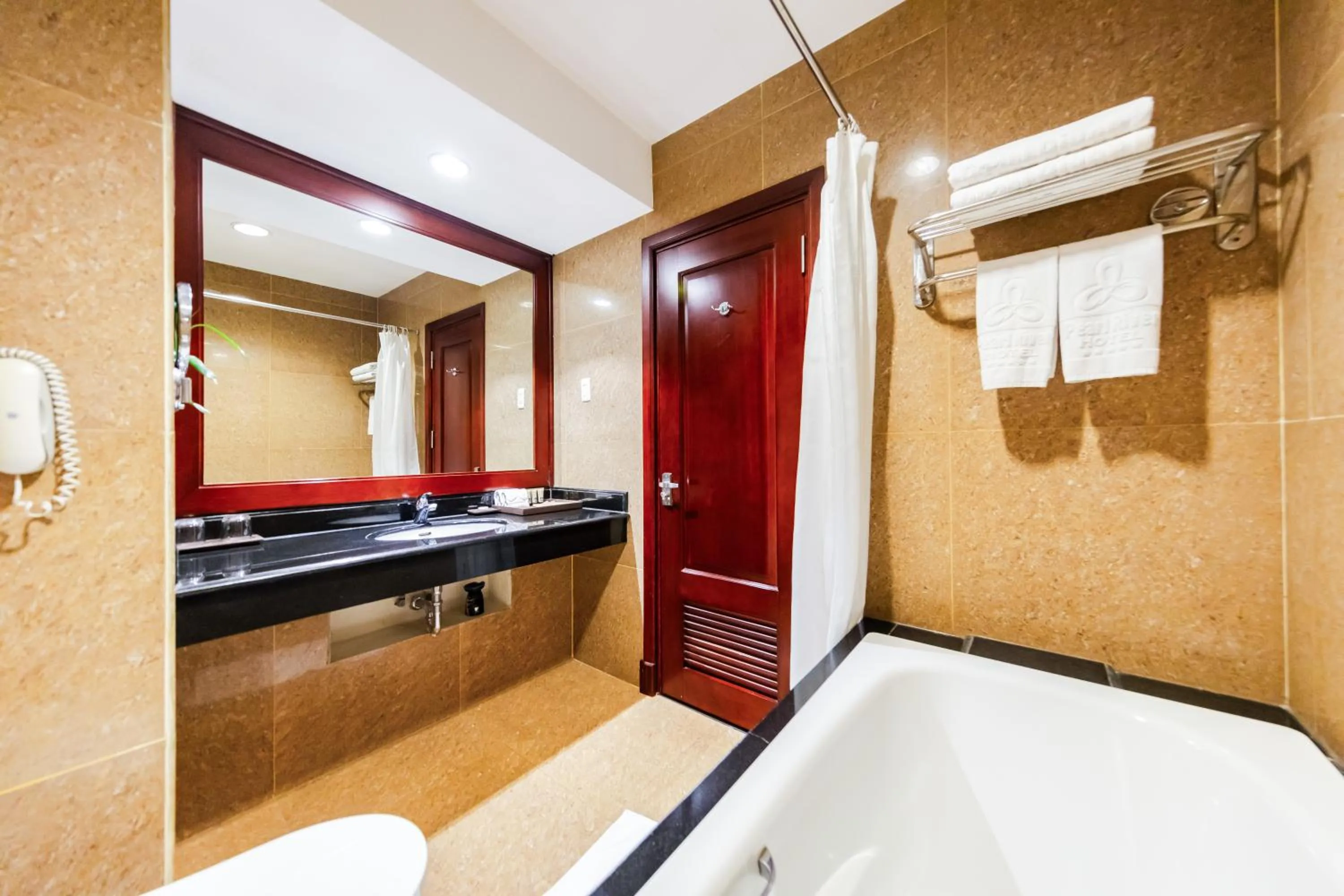 Bathroom in Pearl River Hotel