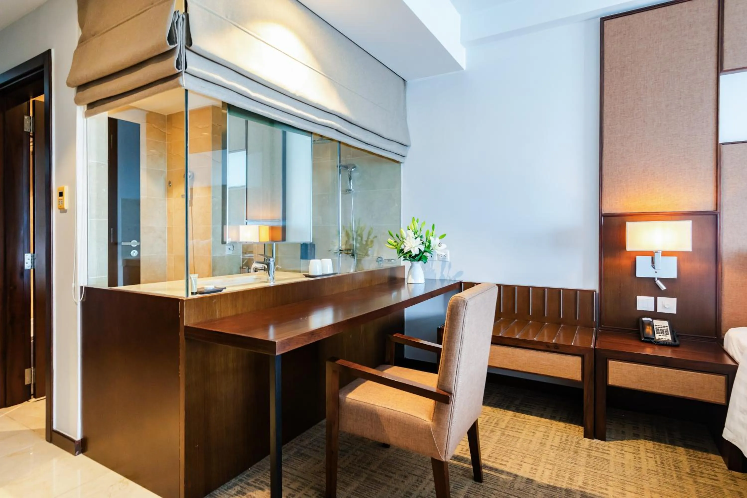 Seating area in Pearl River Hotel