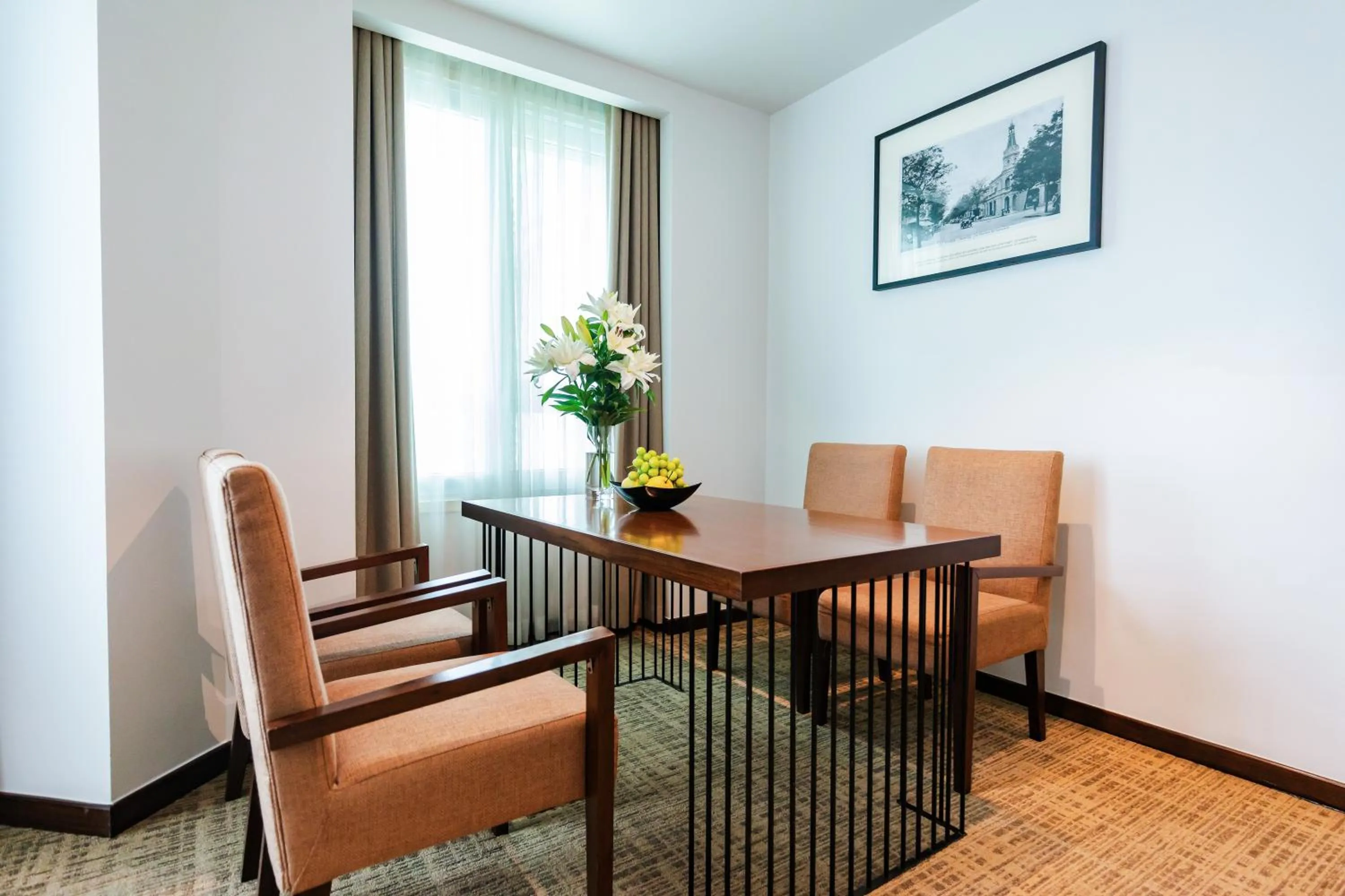 Dining area in Pearl River Hotel