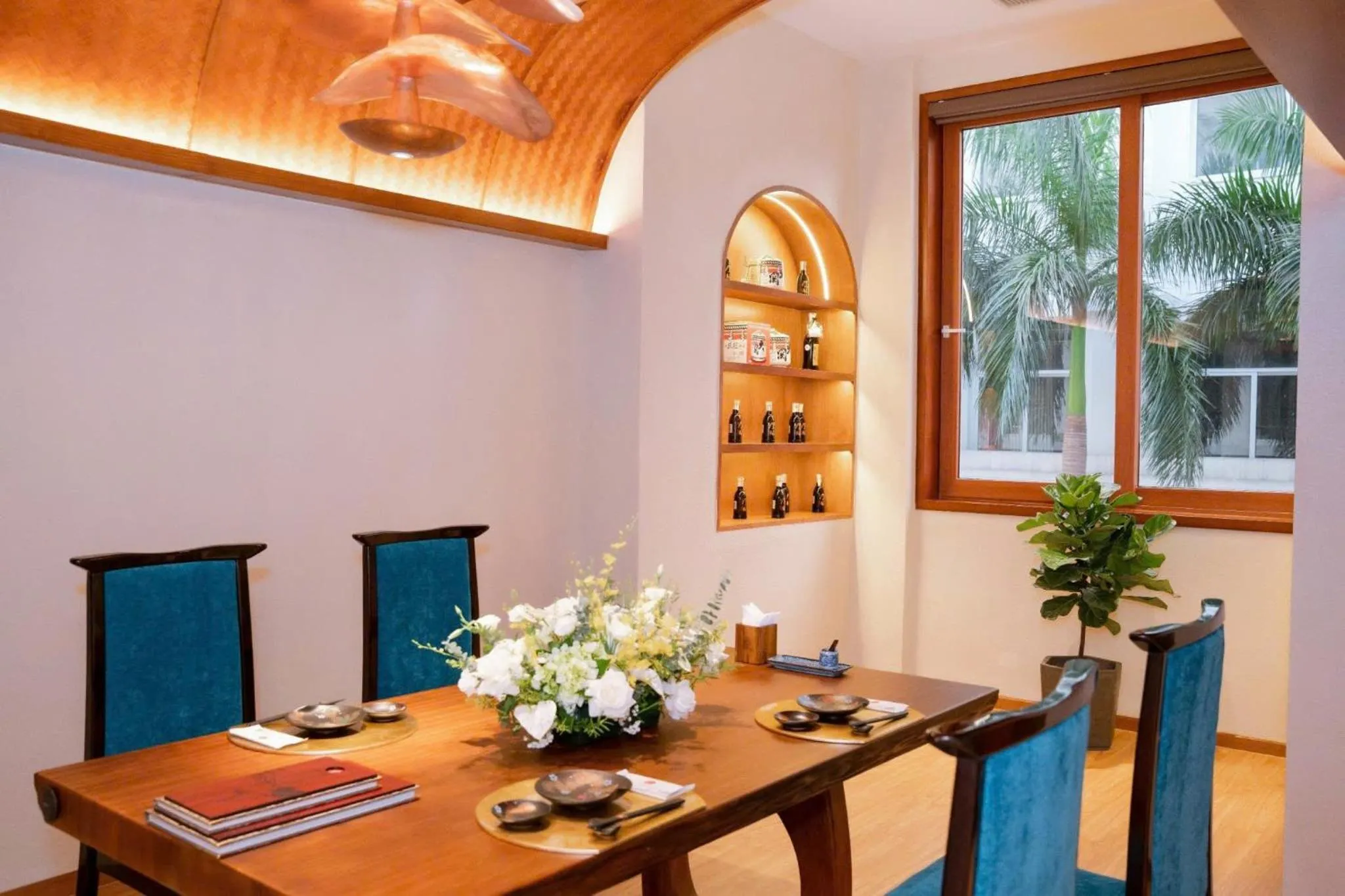 Restaurant/places to eat in Pearl River Hotel