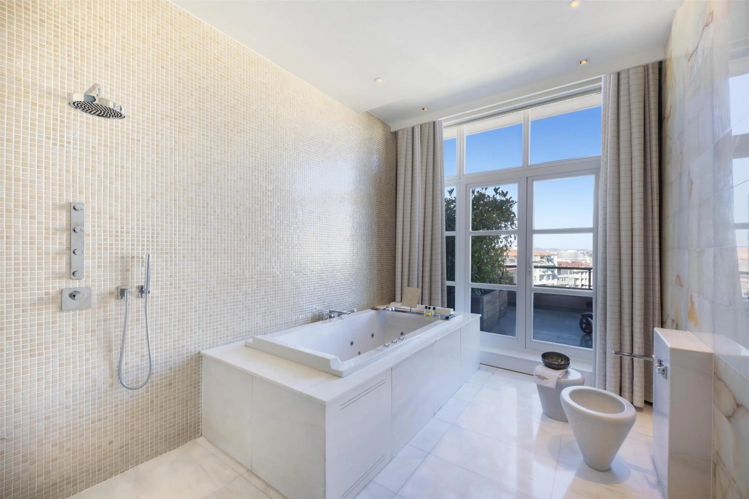 Photo of the whole room, Bed in Park Hyatt Istanbul - Macka Palas