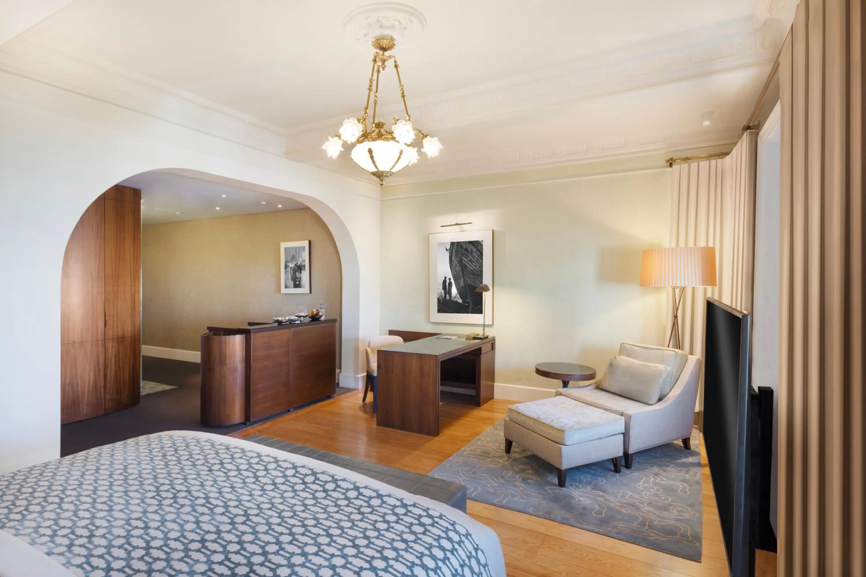 Photo of the whole room, Bed in Park Hyatt Istanbul - Macka Palas