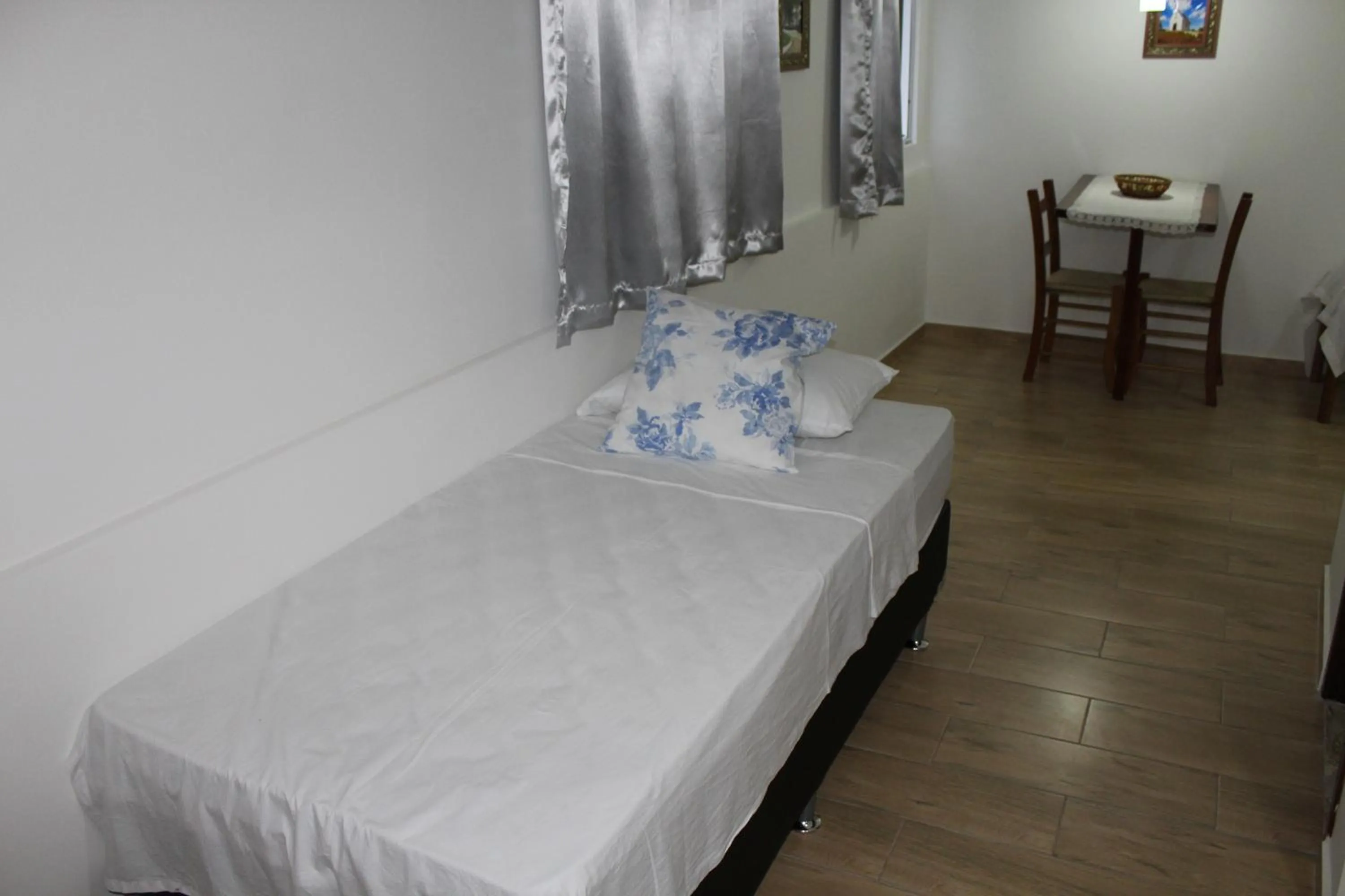 Photo of the whole room, Bed in Hotel Reobot Center
