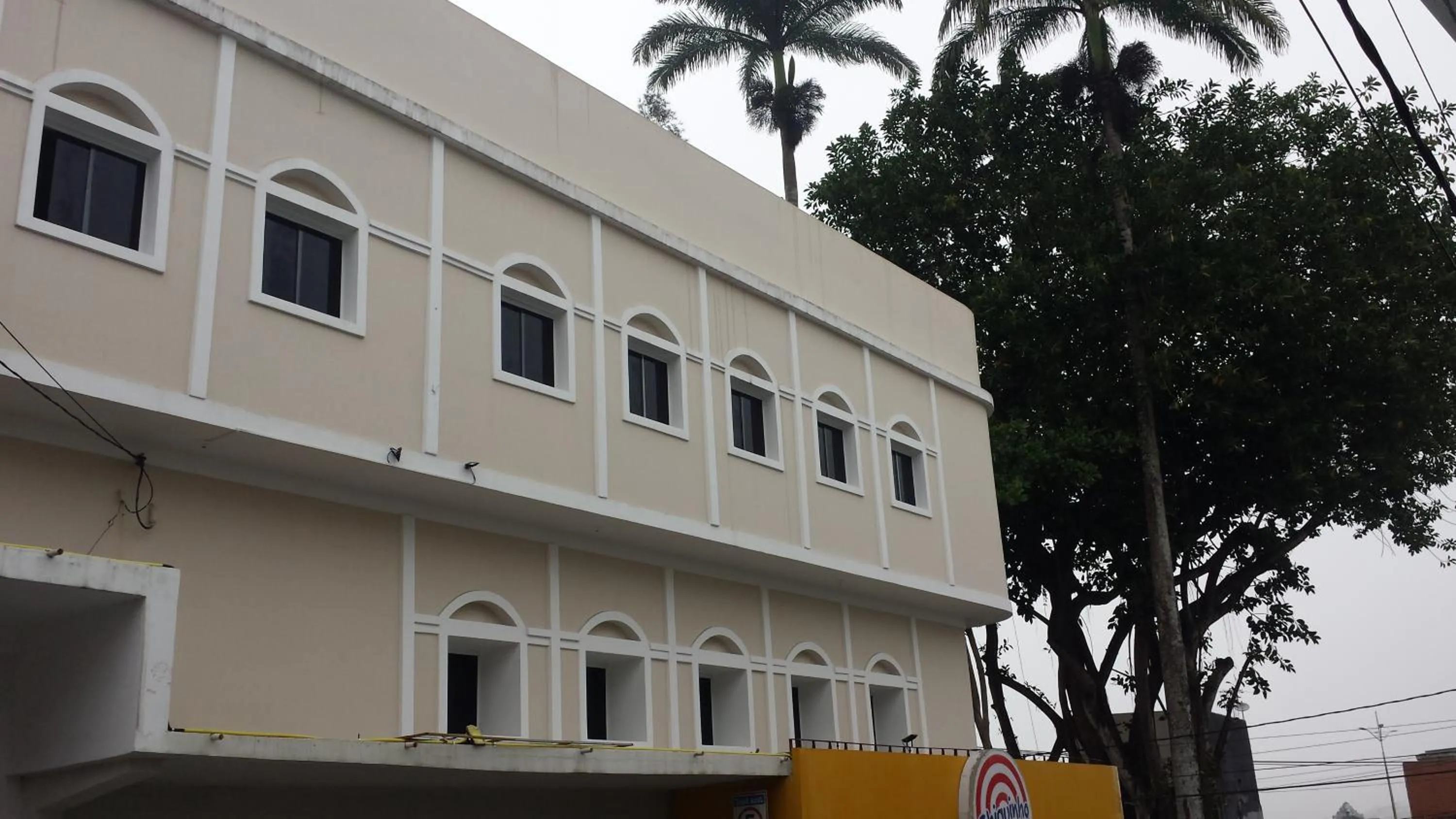 Facade/entrance in Hotel Reobot Center