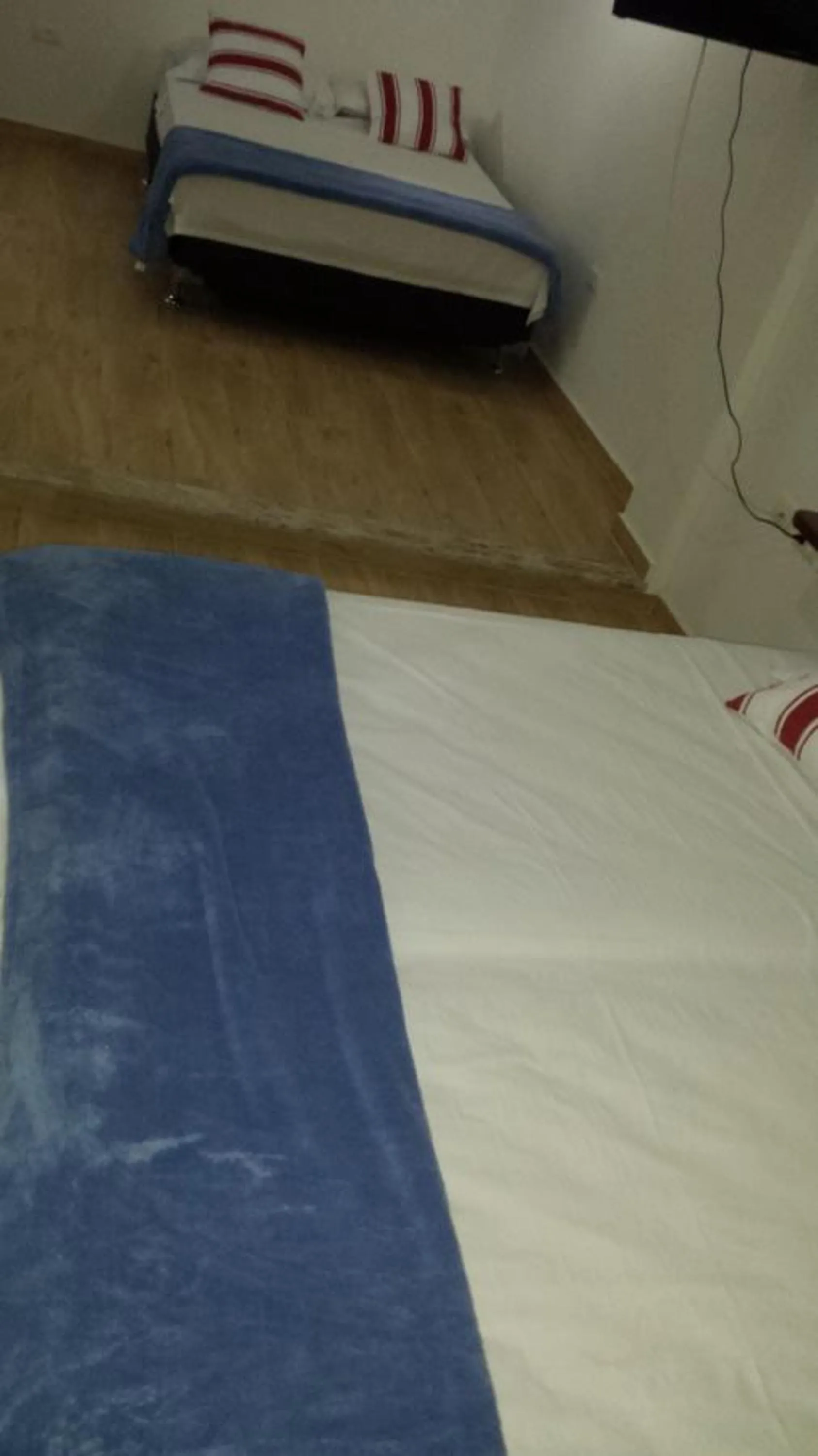 Property building, Bed in Hotel Reobot Center