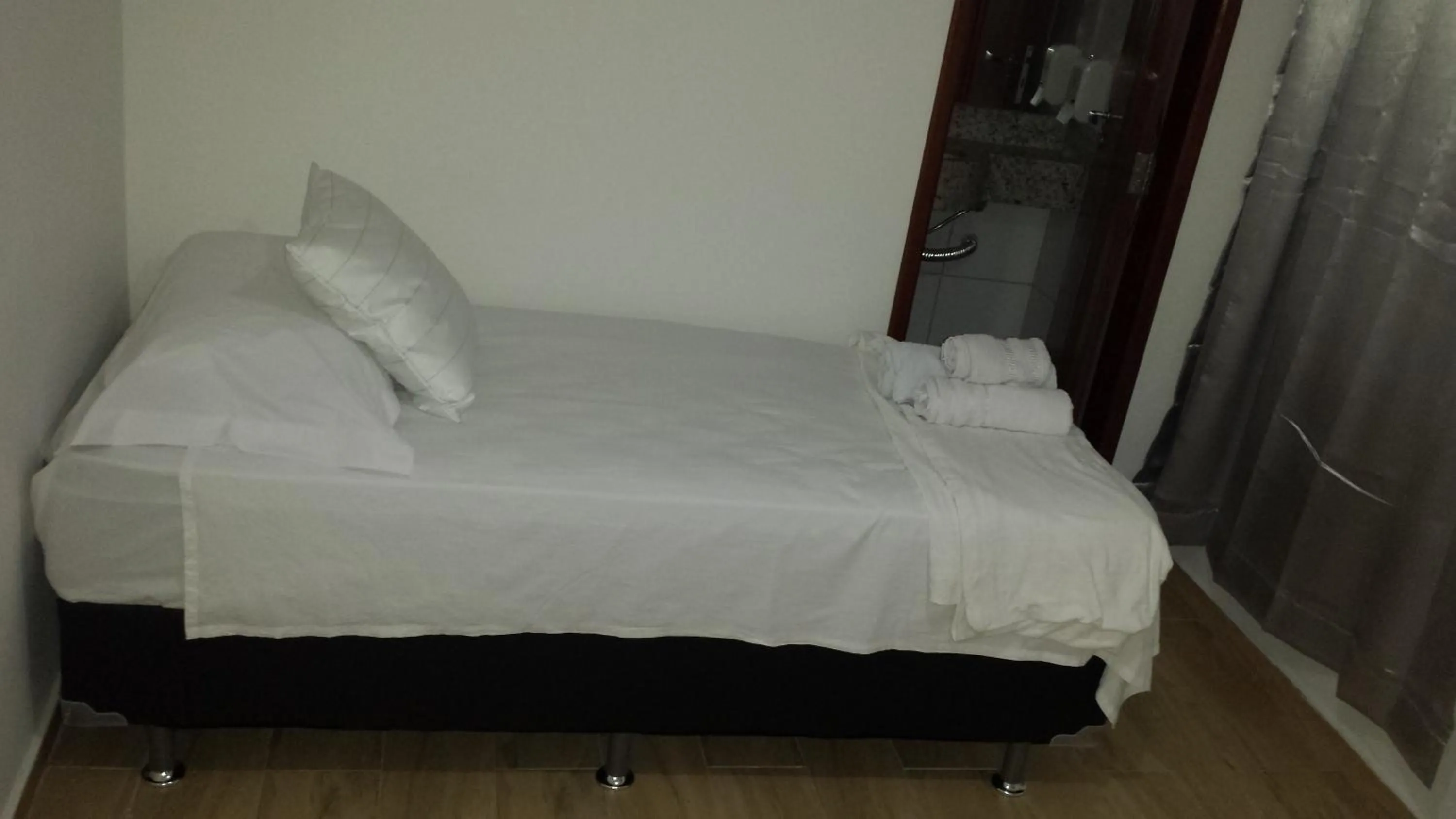 Photo of the whole room, Bed in Hotel Reobot Center