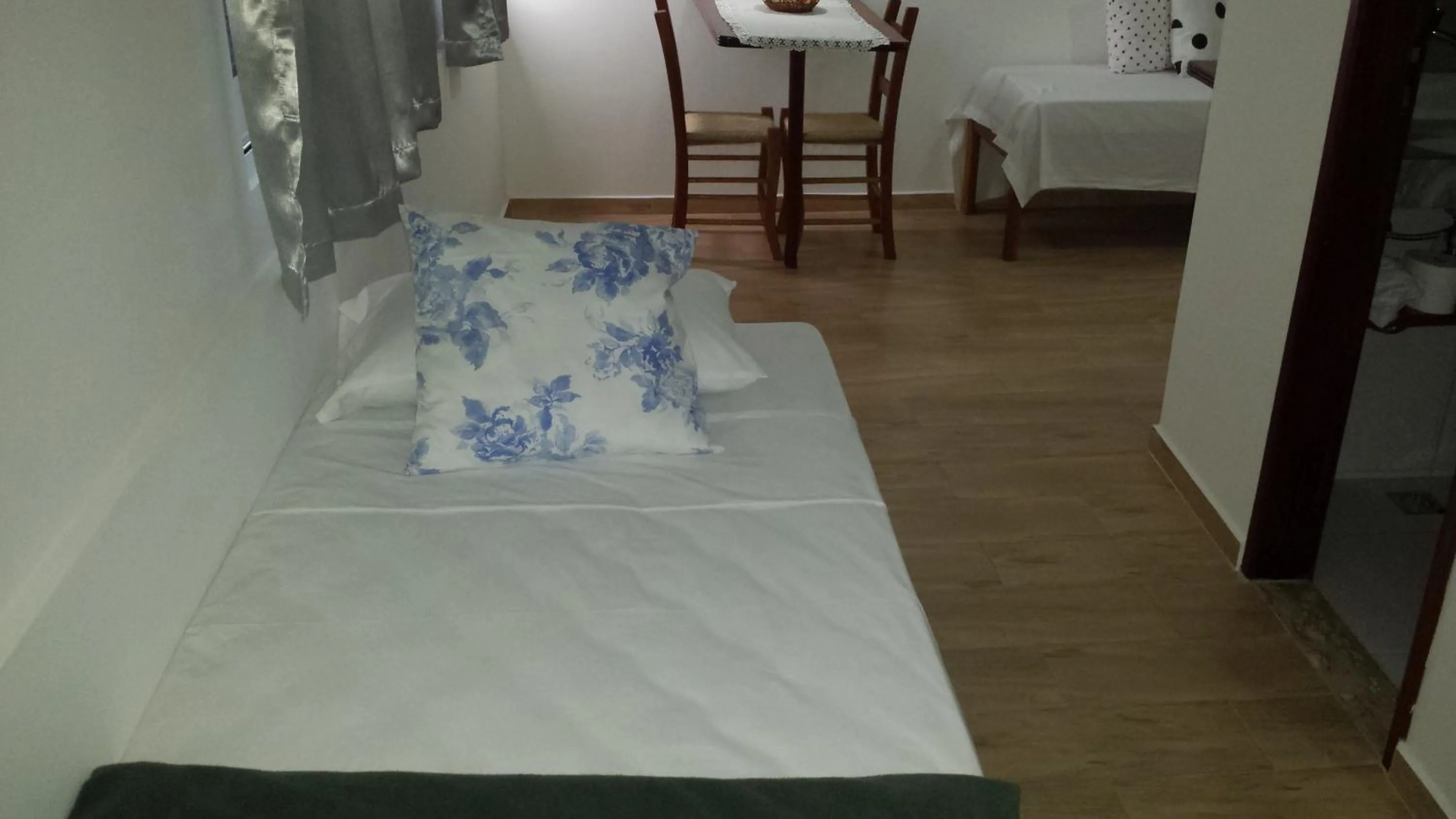 Photo of the whole room, Bed in Hotel Reobot Center