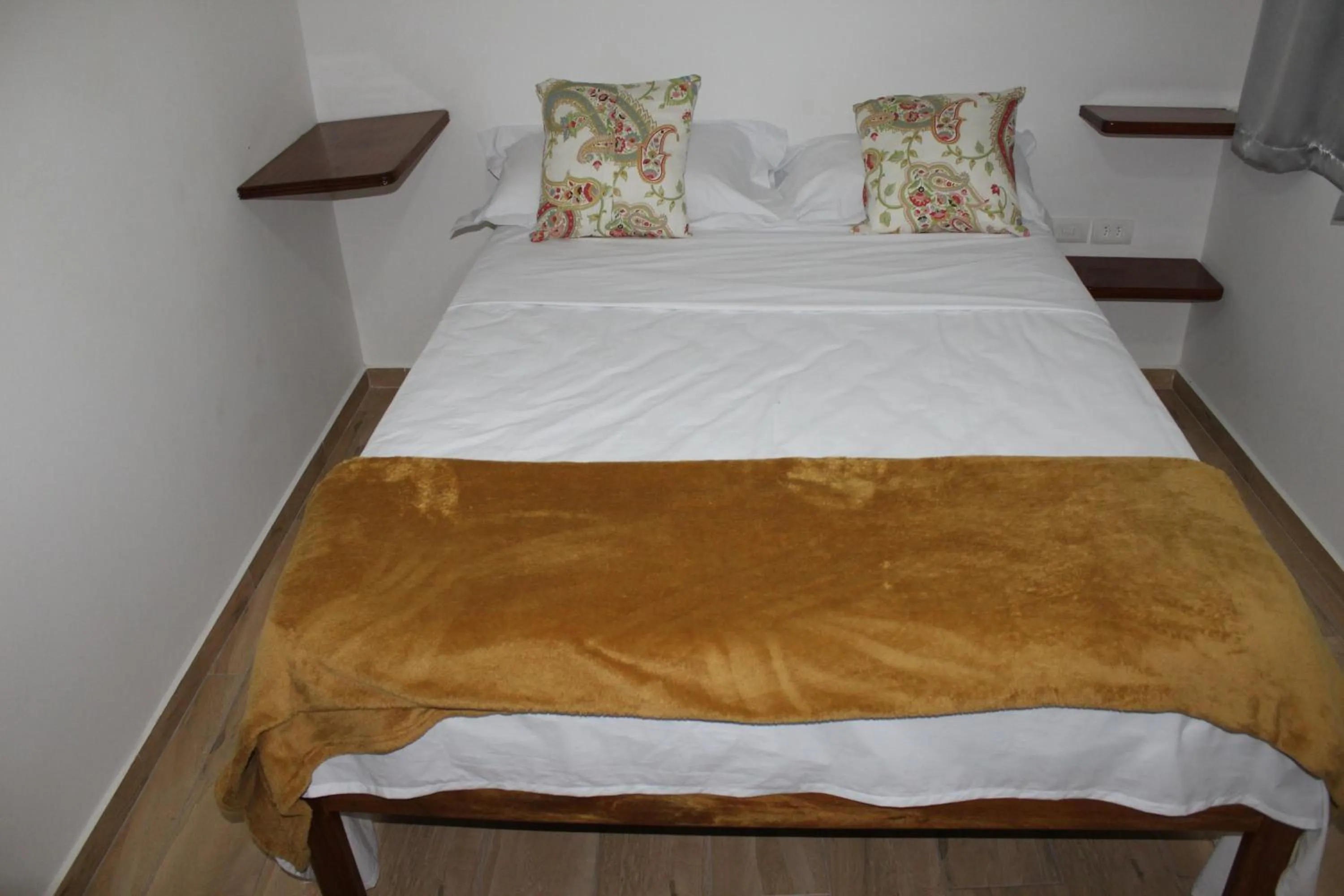 Photo of the whole room, Bed in Hotel Reobot Center