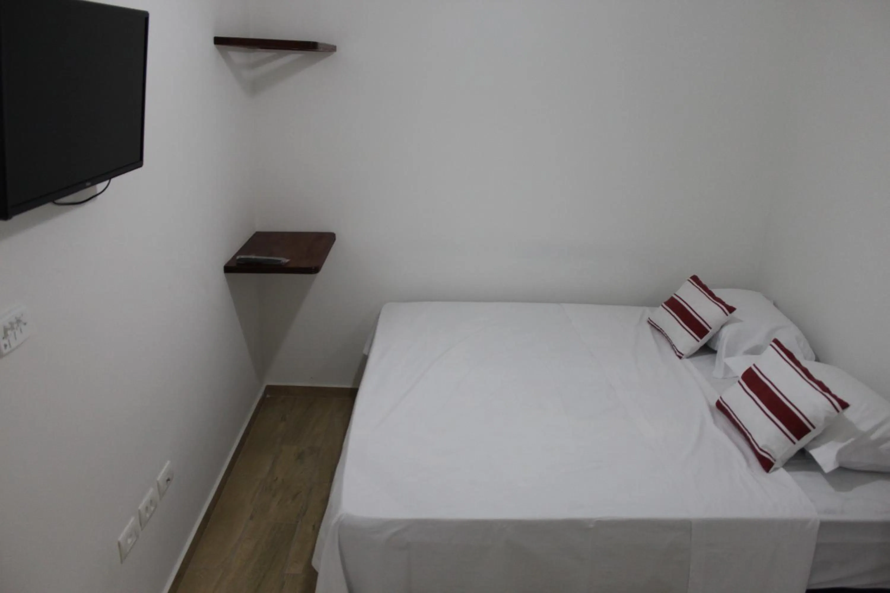 Photo of the whole room, Bed in Hotel Reobot Center