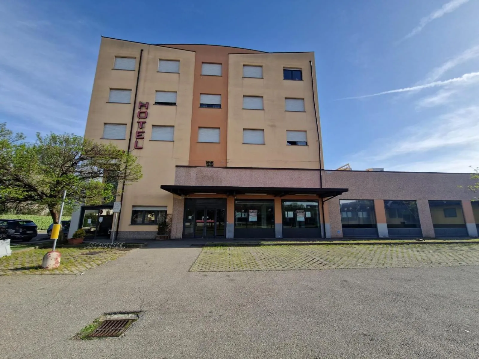 Property building in Hotel Fidenza