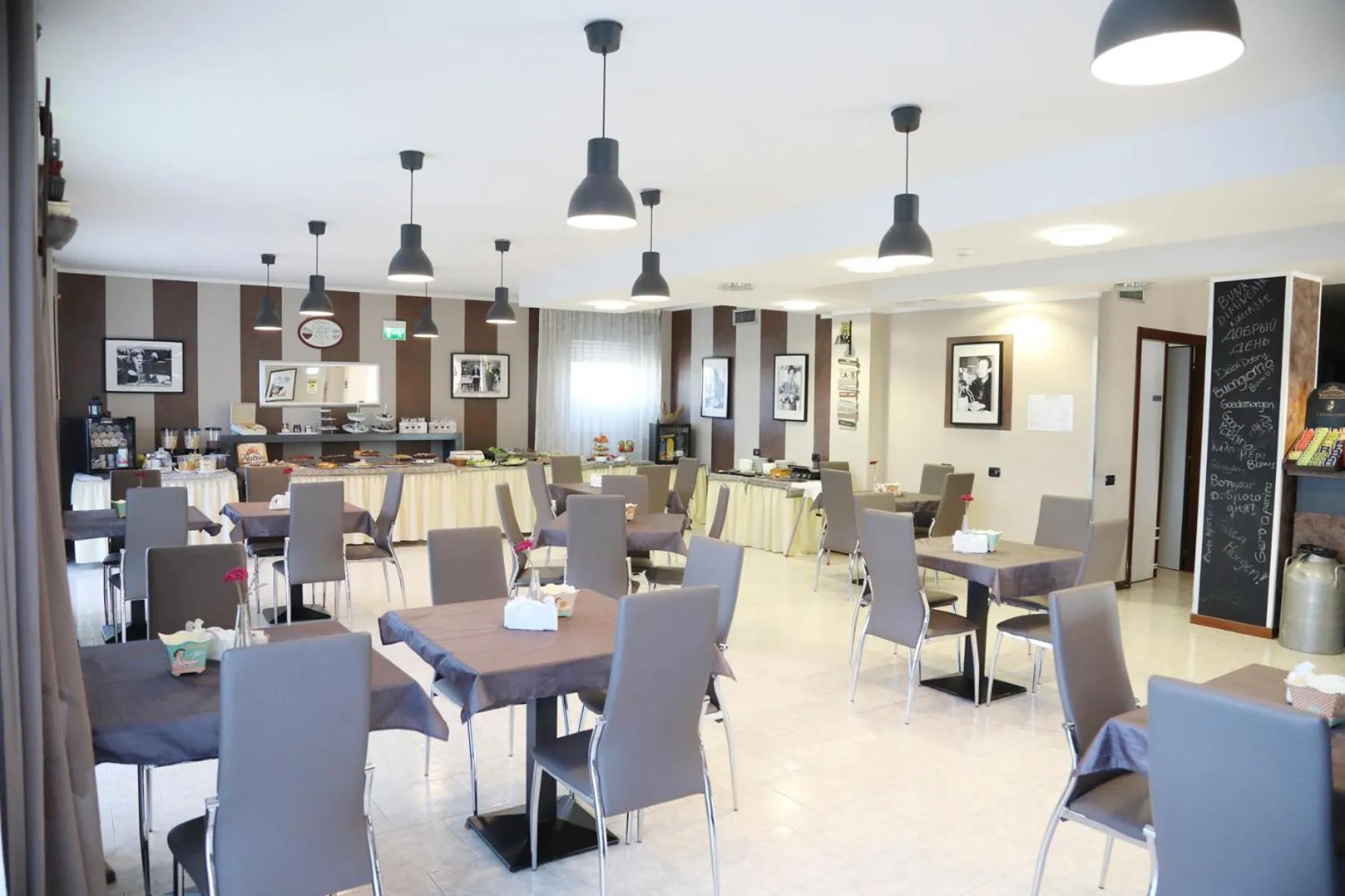 Communal lounge/ TV room in Hotel Fidenza