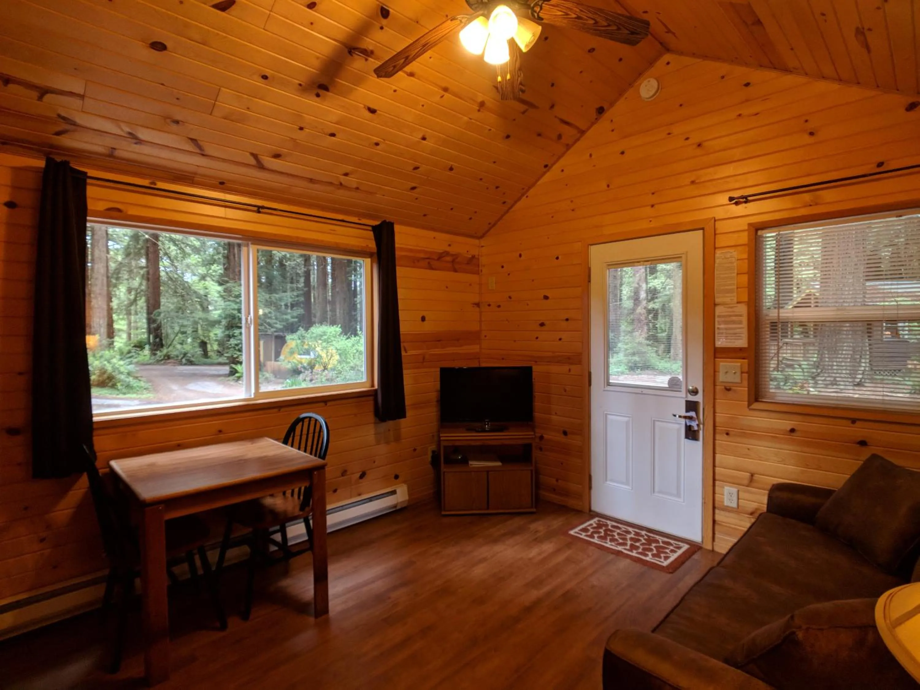 TV and multimedia in Emerald Forest Cabins