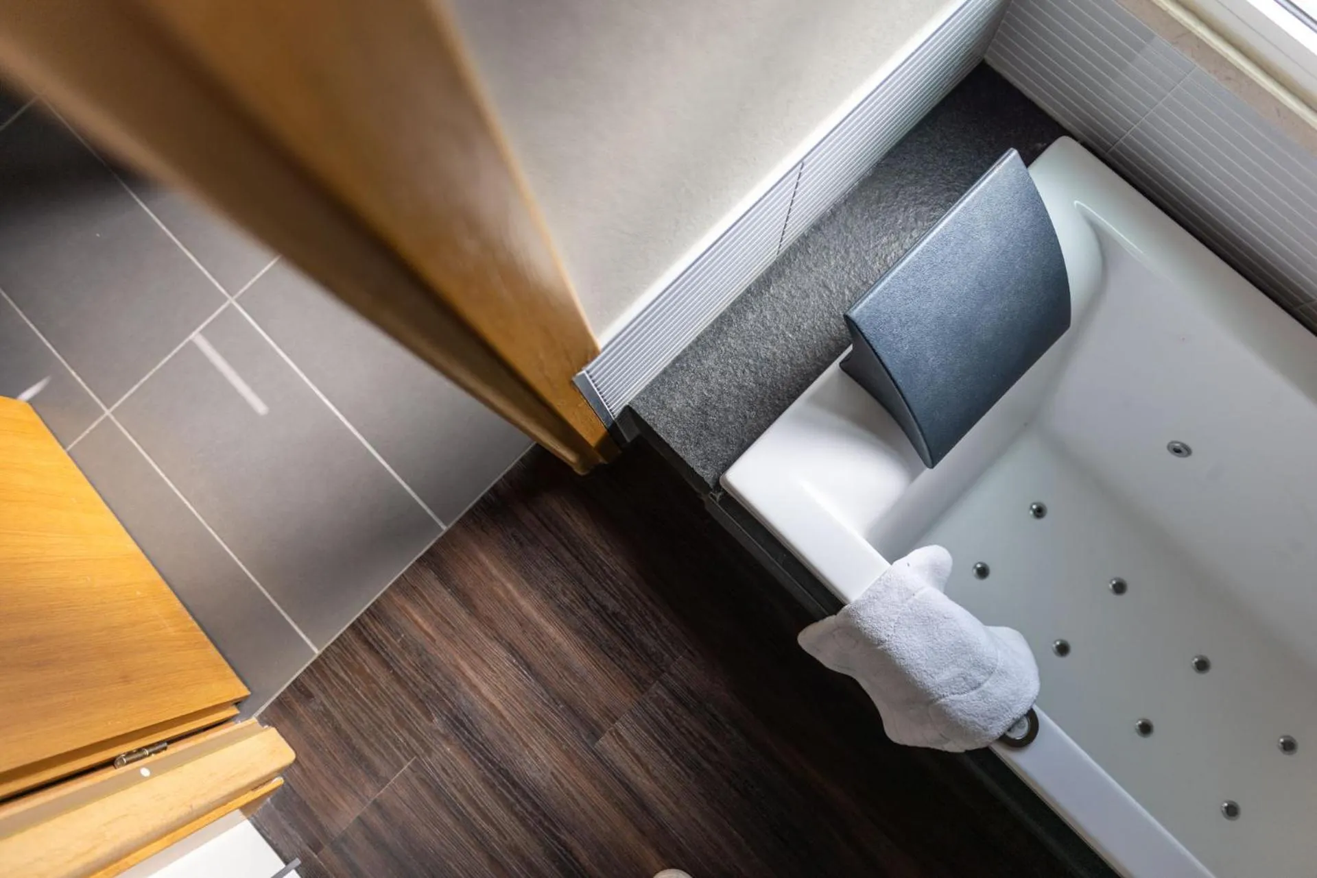 Bathroom, Bed in Hotel Lalla Beauty & Relax