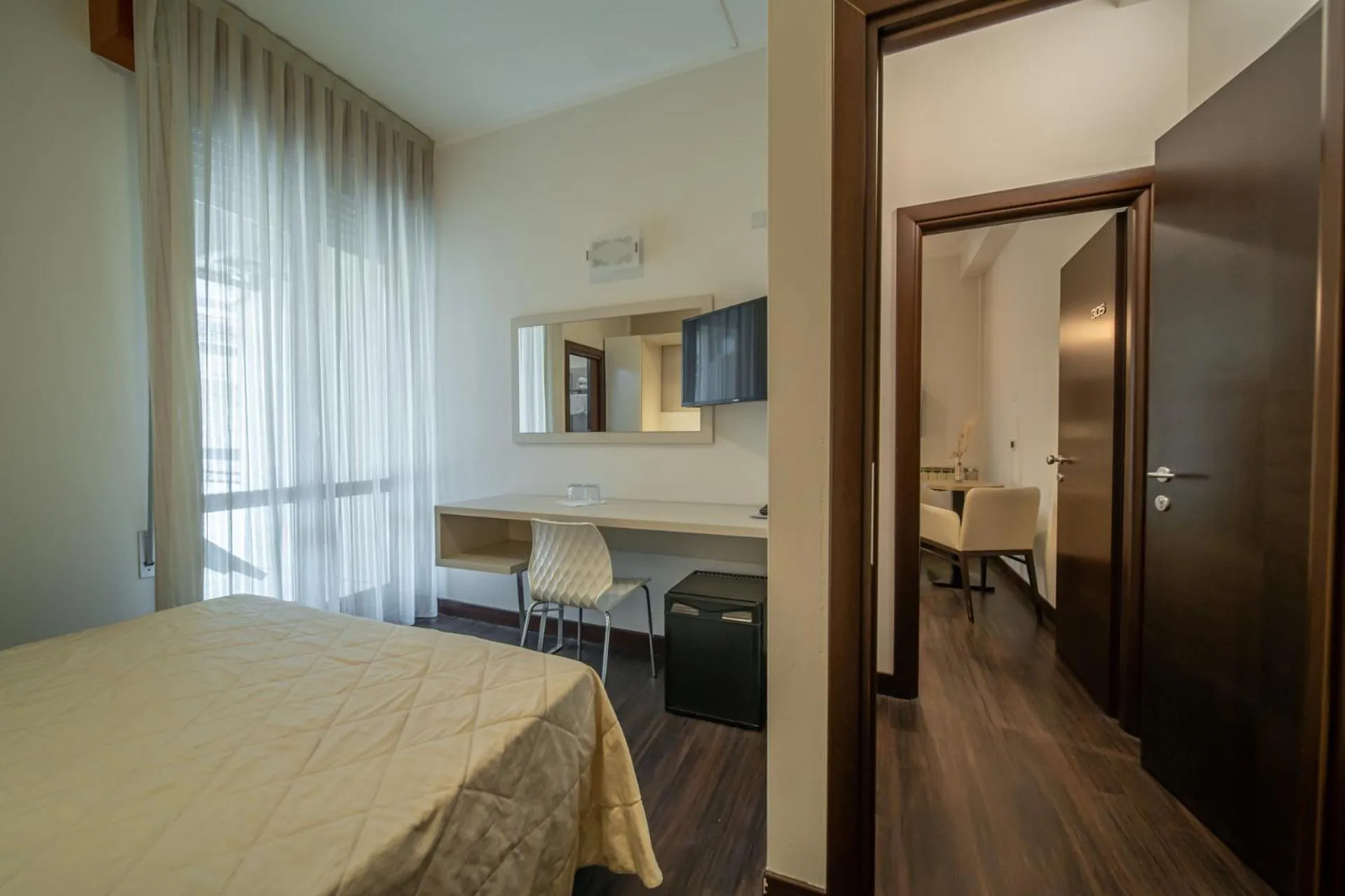 Bedroom, Bed in Hotel Lalla Beauty & Relax