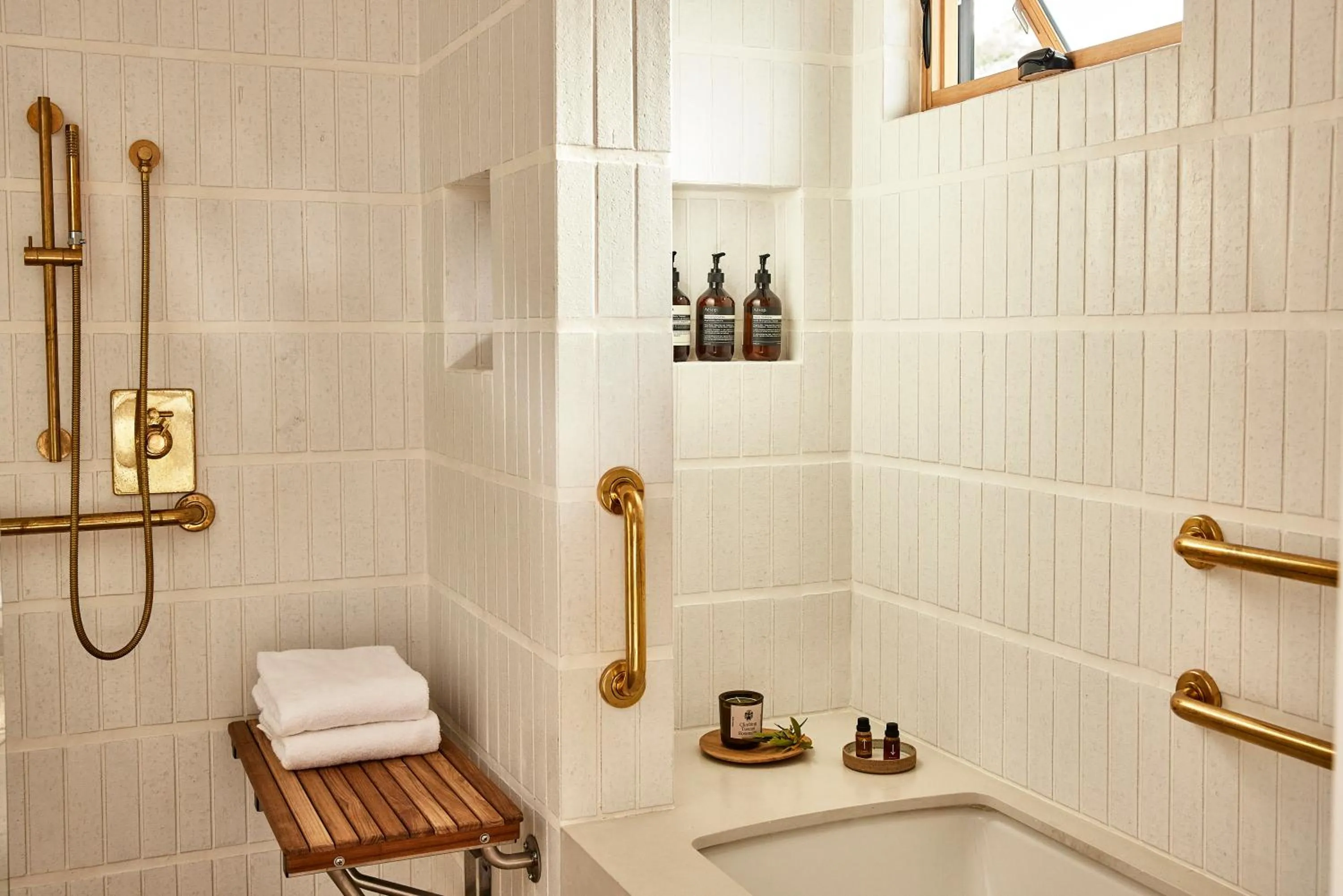 Bathroom in Hotel June Malibu