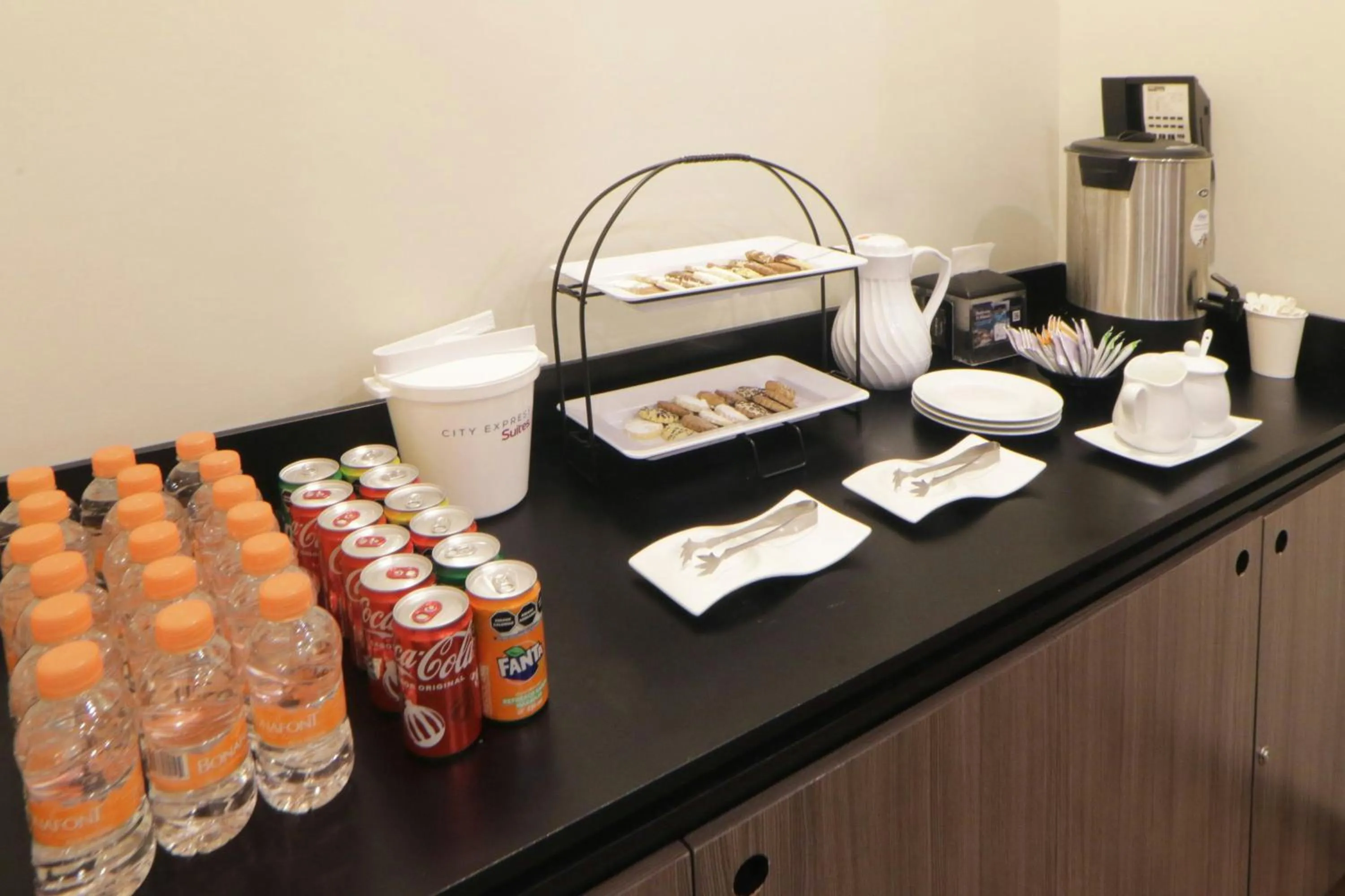 Meeting/conference room in City Express Suites by Marriott Tijuana Rio