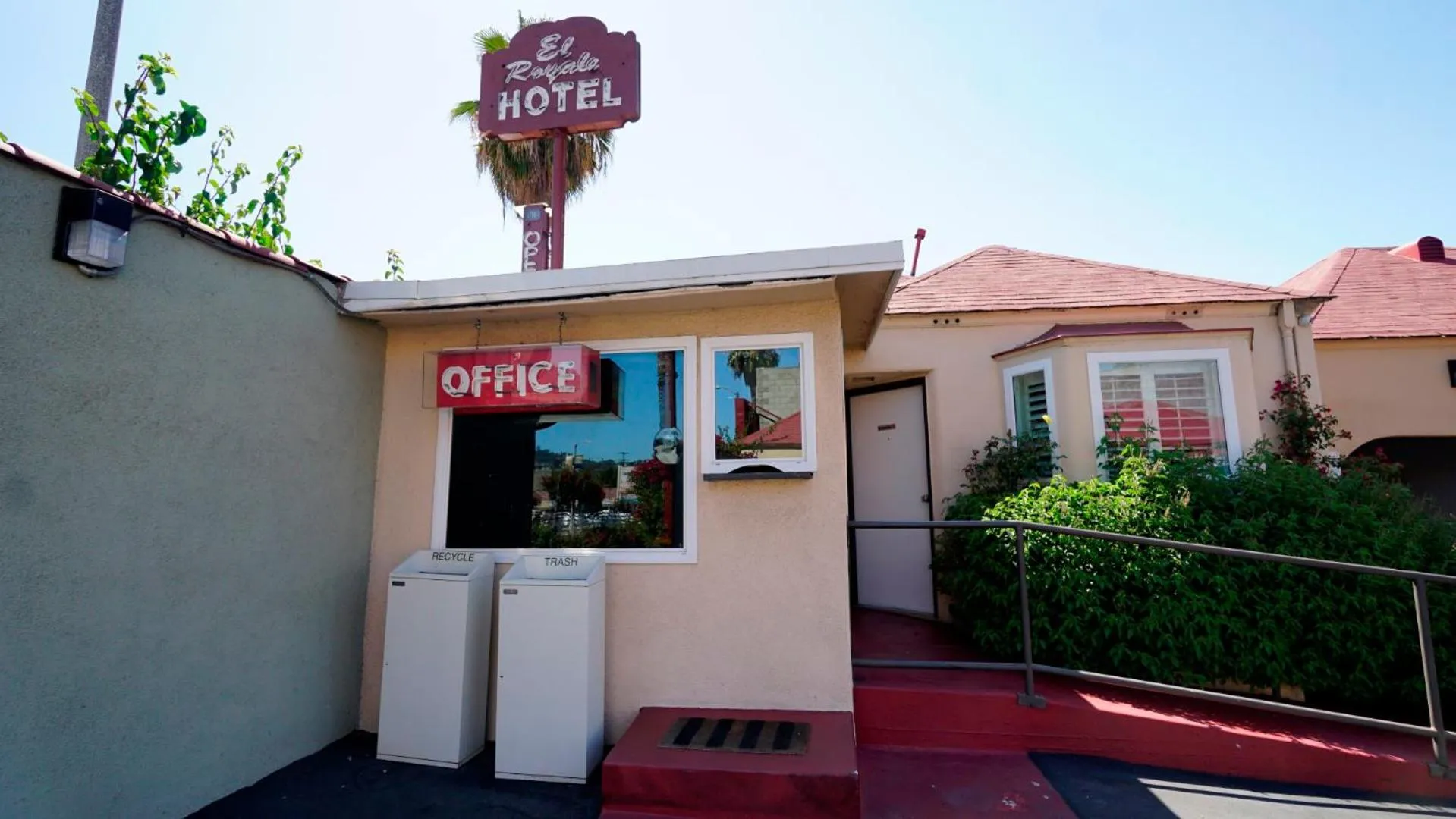 Property logo or sign in El Royale Hotel - Near Universal Studios Hollywood
