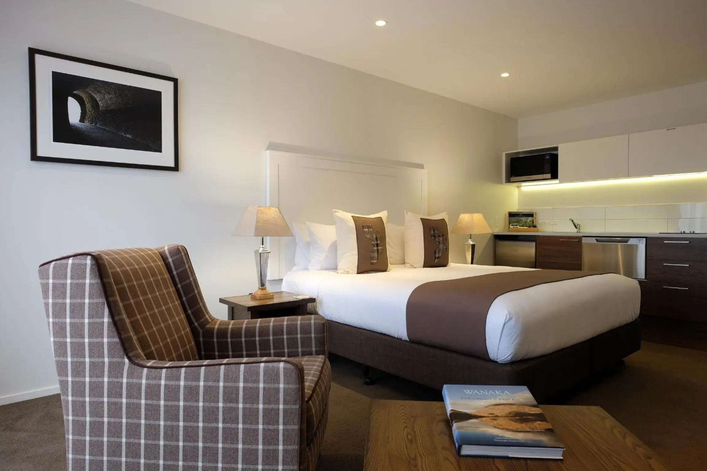 Bed in West Meadows of Wanaka Bed in West Meadows of Wanaka