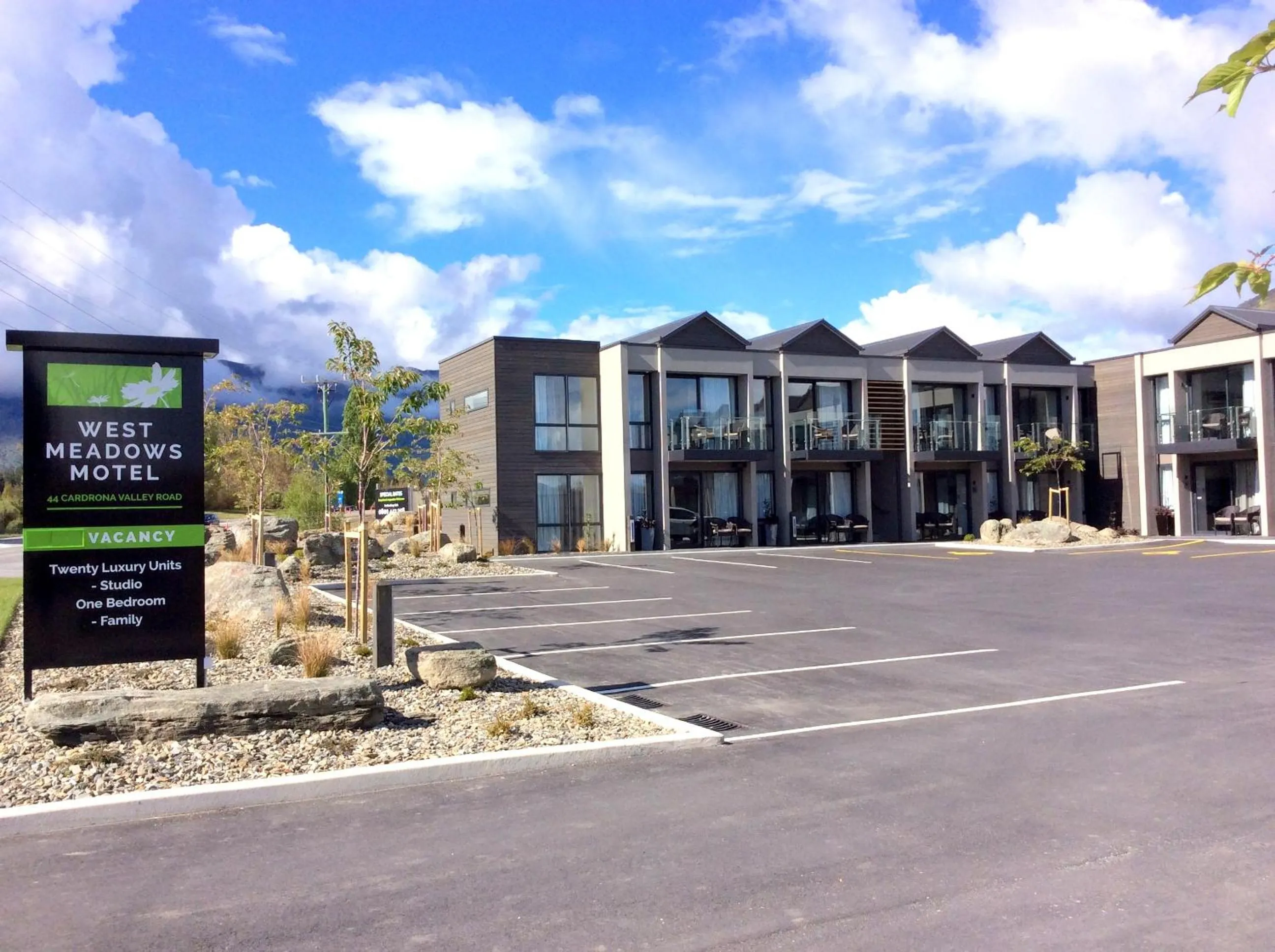 Facade/entrance in West Meadows of Wanaka