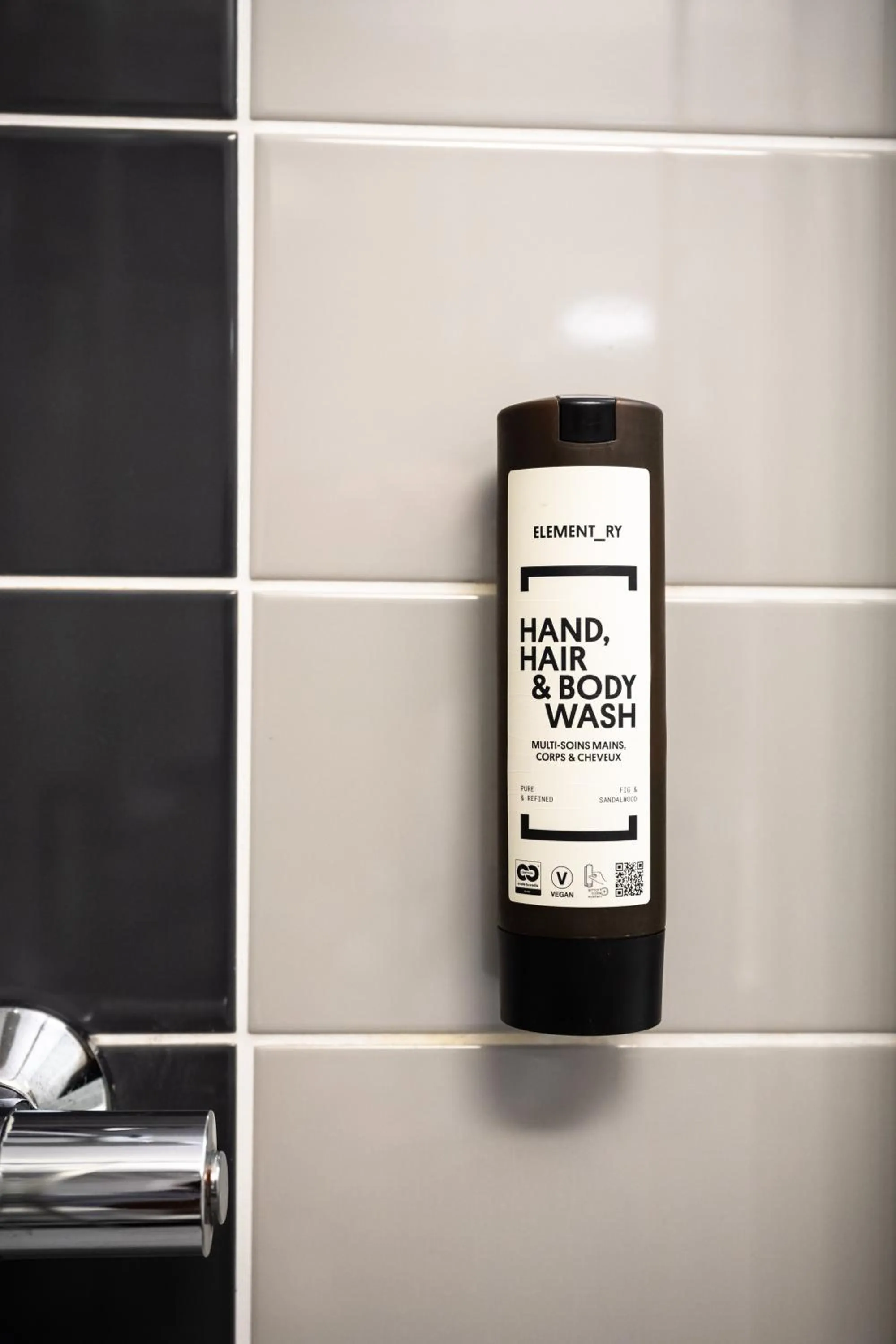 Decorative detail in Tulip Inn Beaune